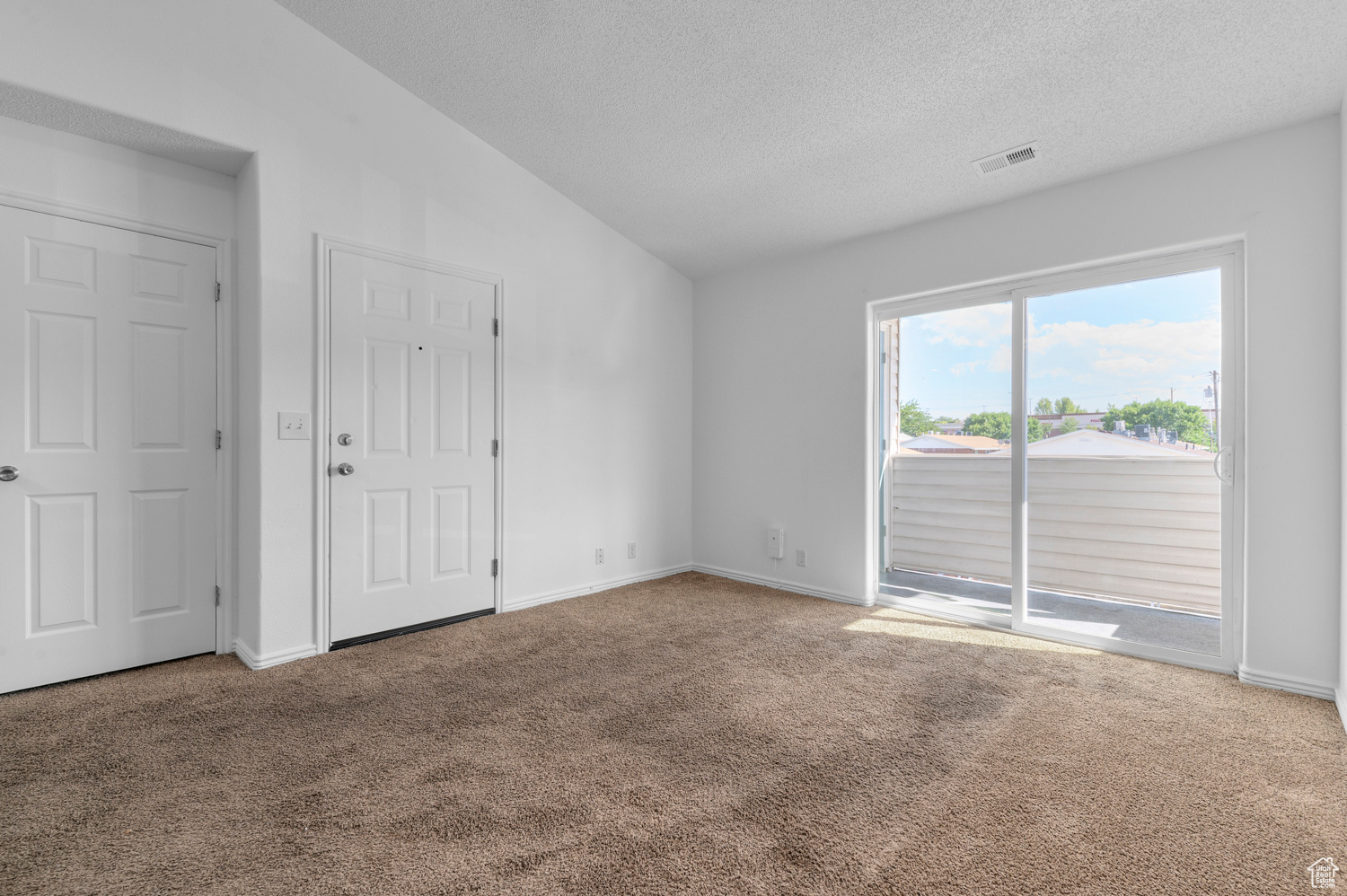 property viewer photo 2