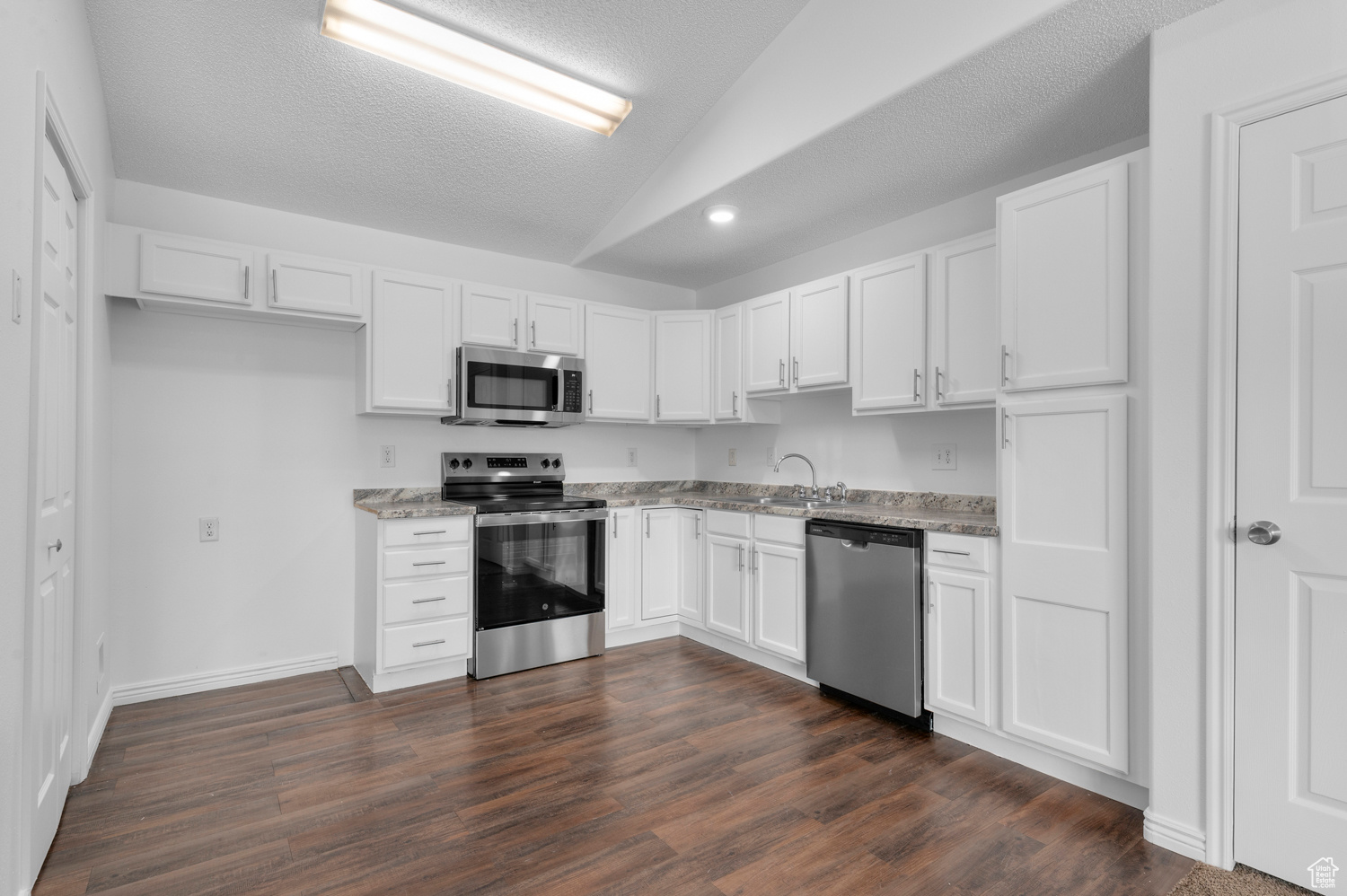 property viewer photo 5