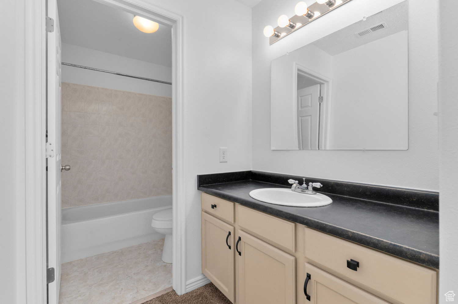 property viewer photo 8