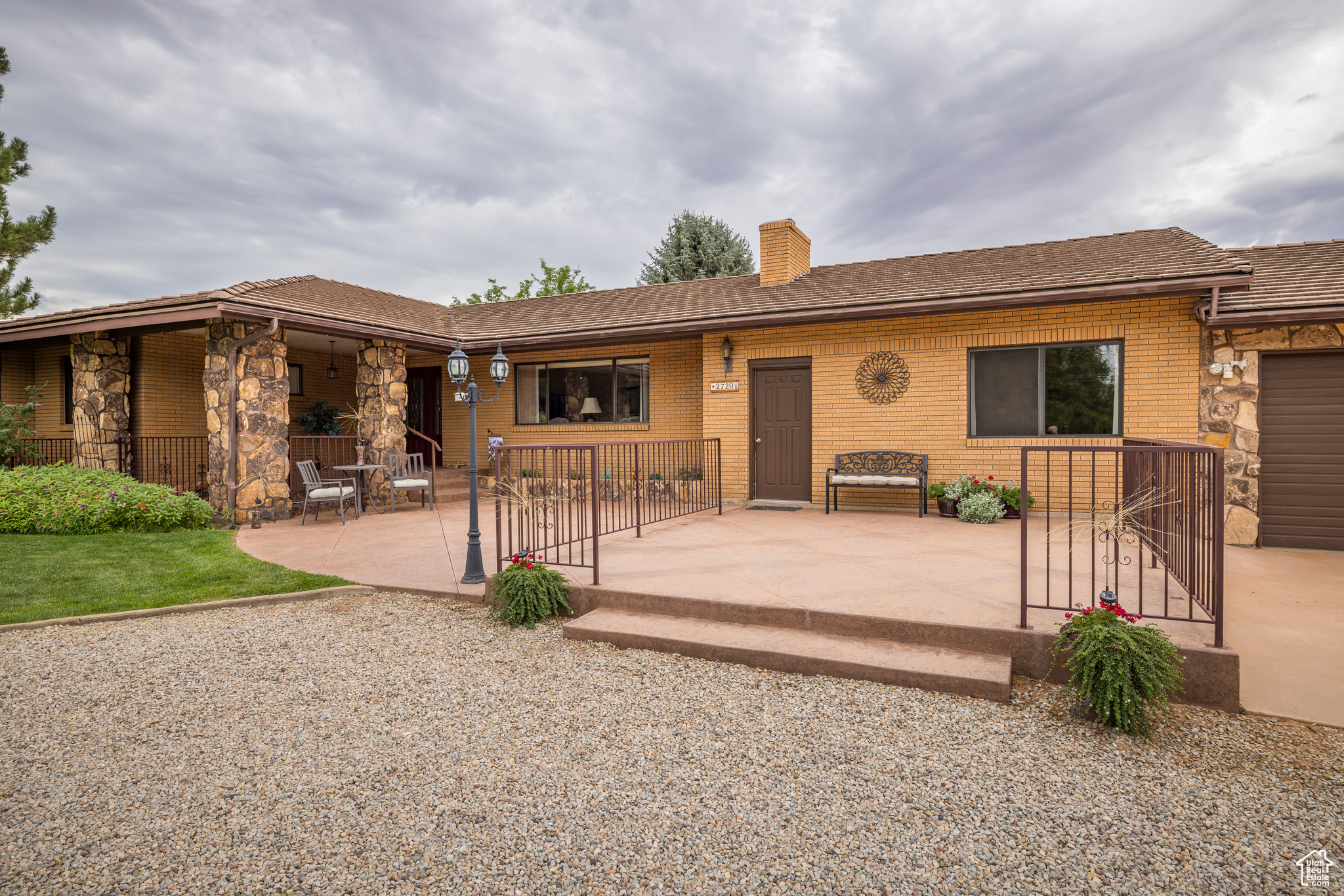 main property photo 17