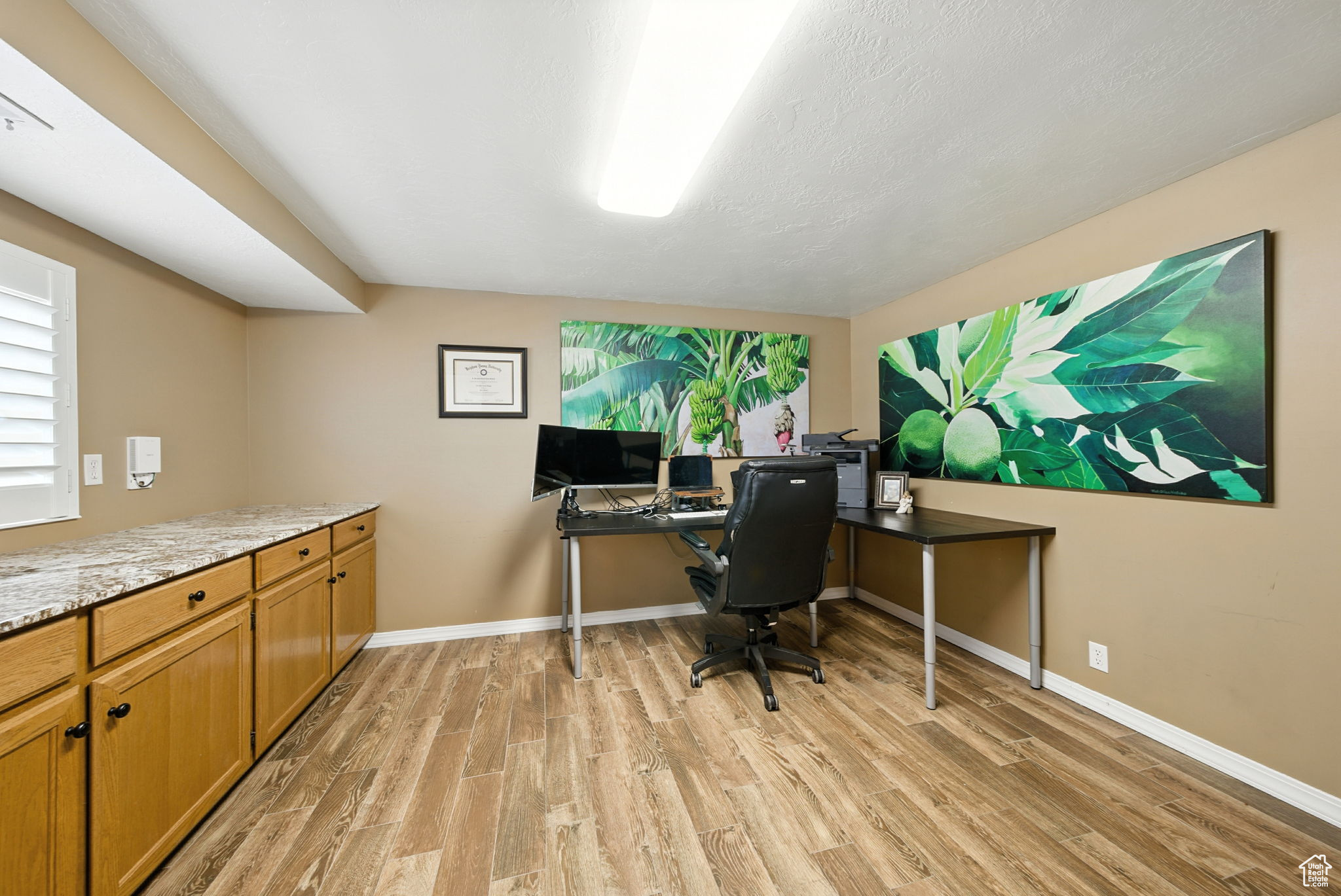 main property photo 19