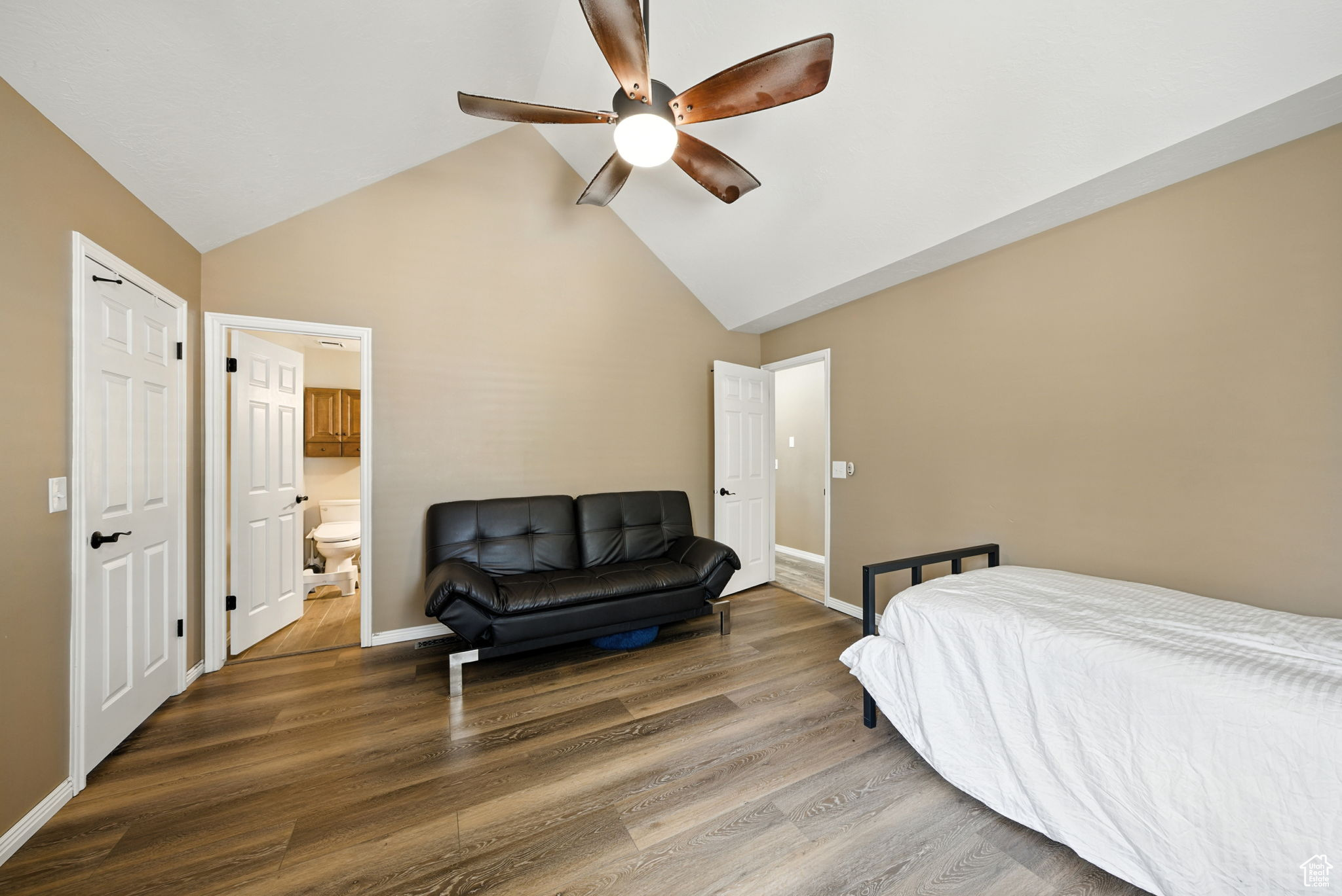 main property photo 22