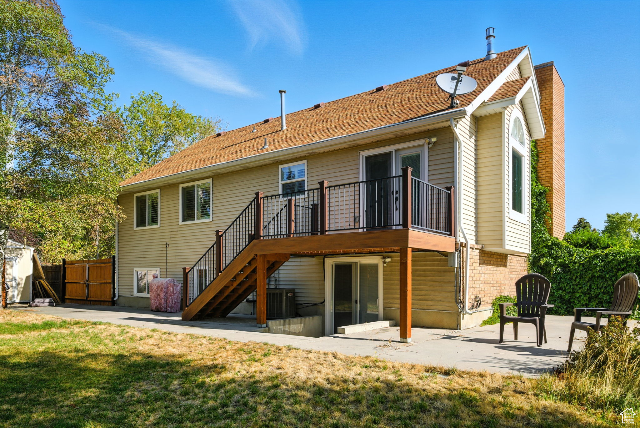 main property photo 28