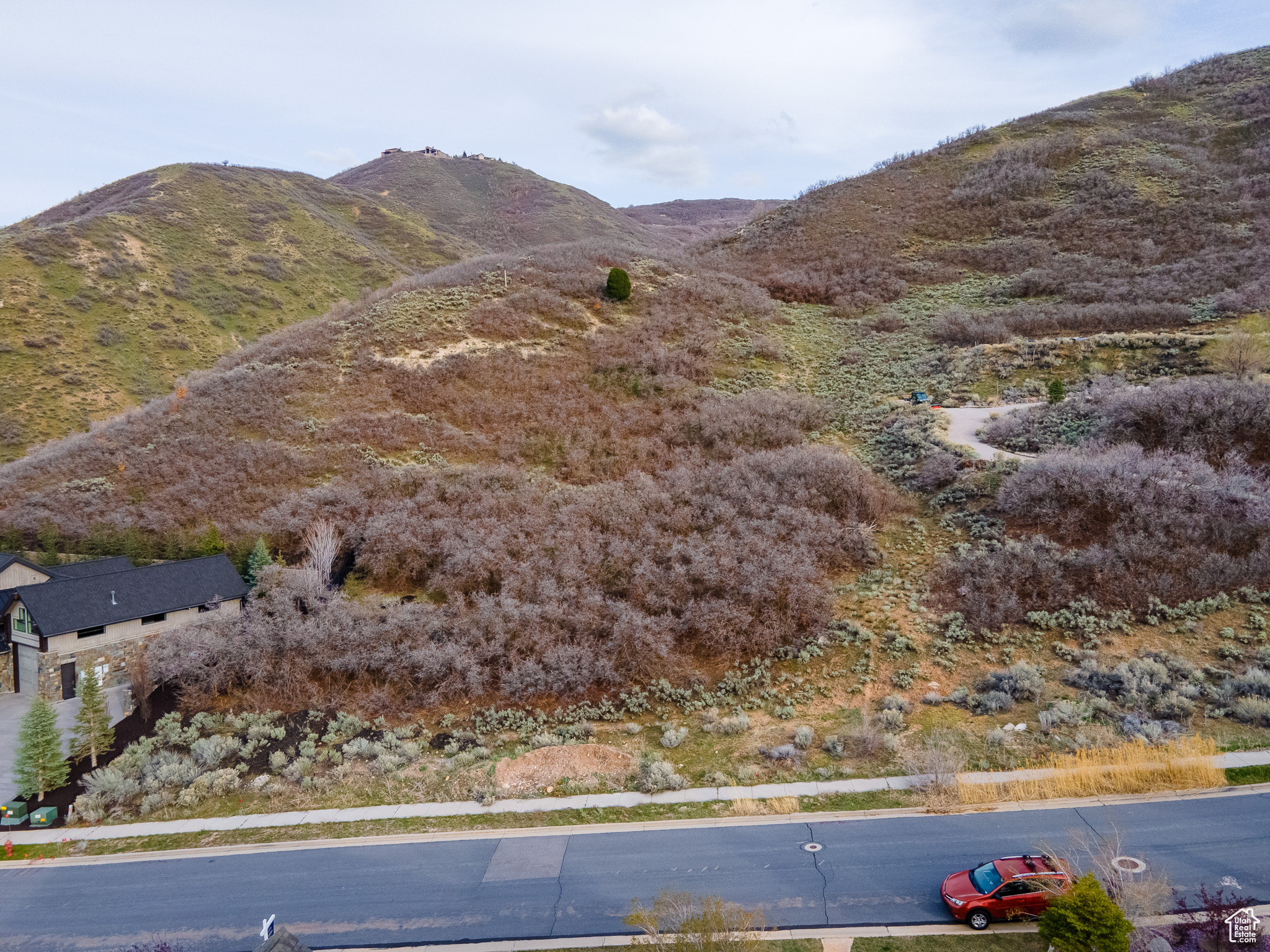 main property photo 11