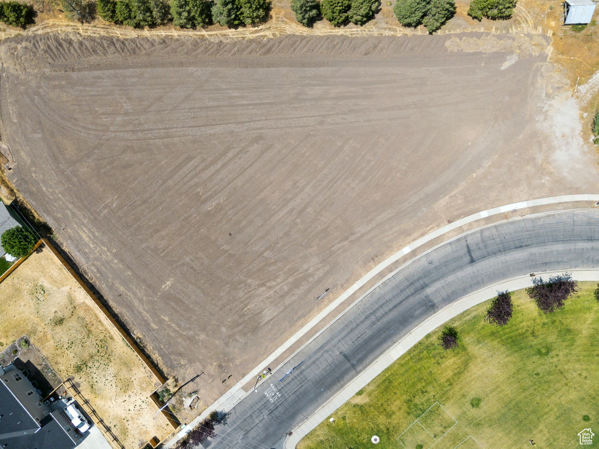 main property photo 11