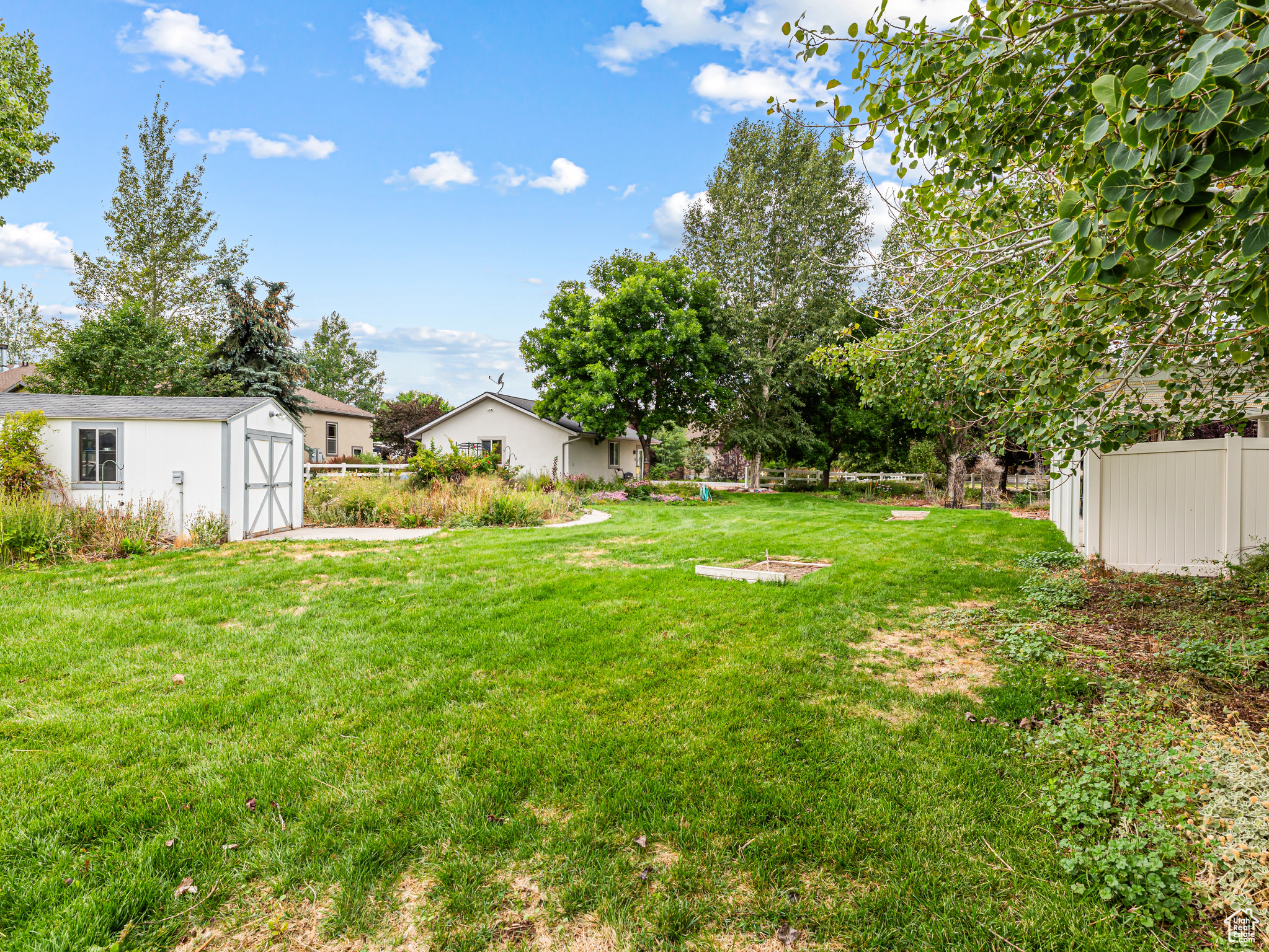 main property photo 54
