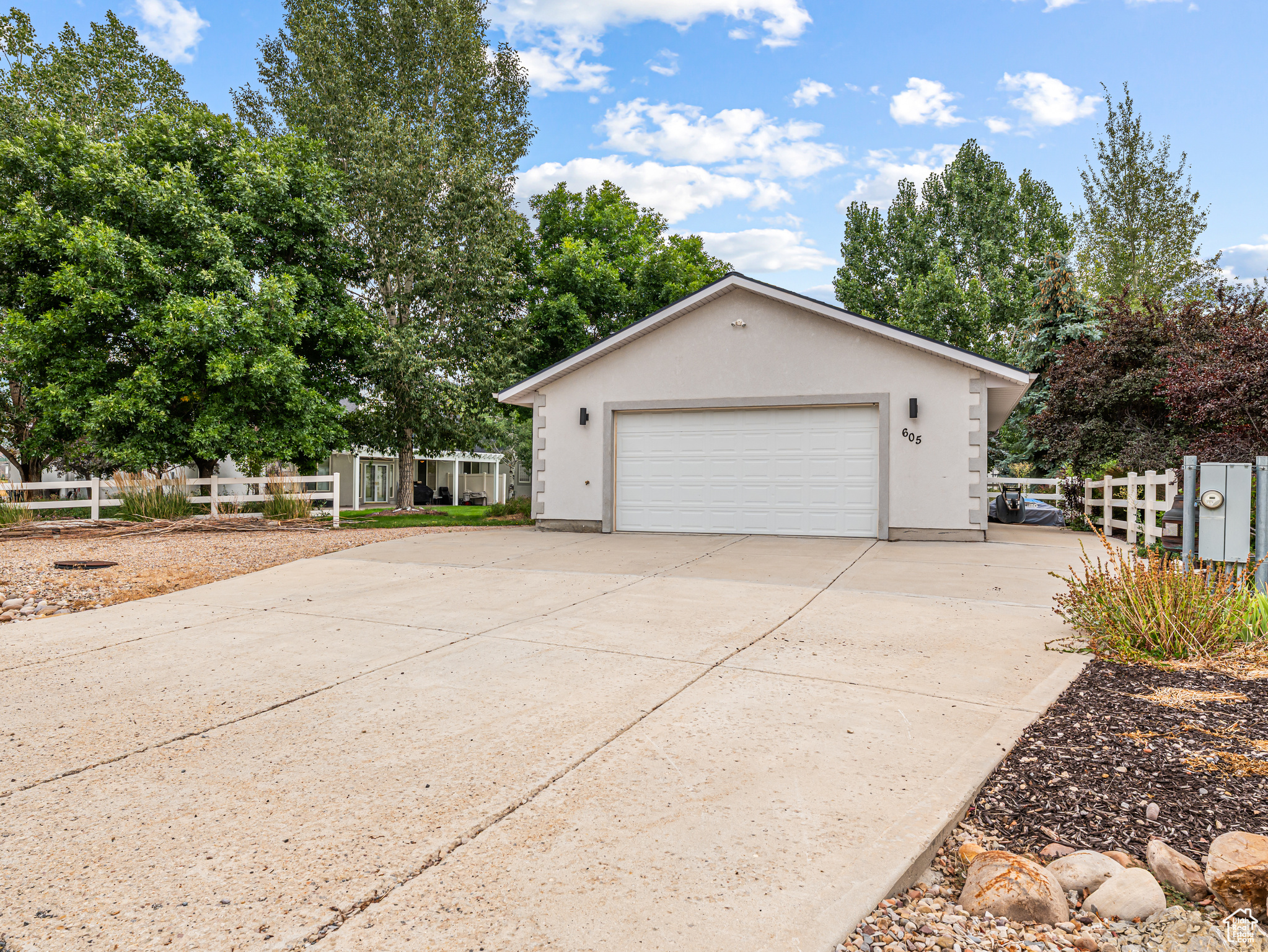 main property photo 67