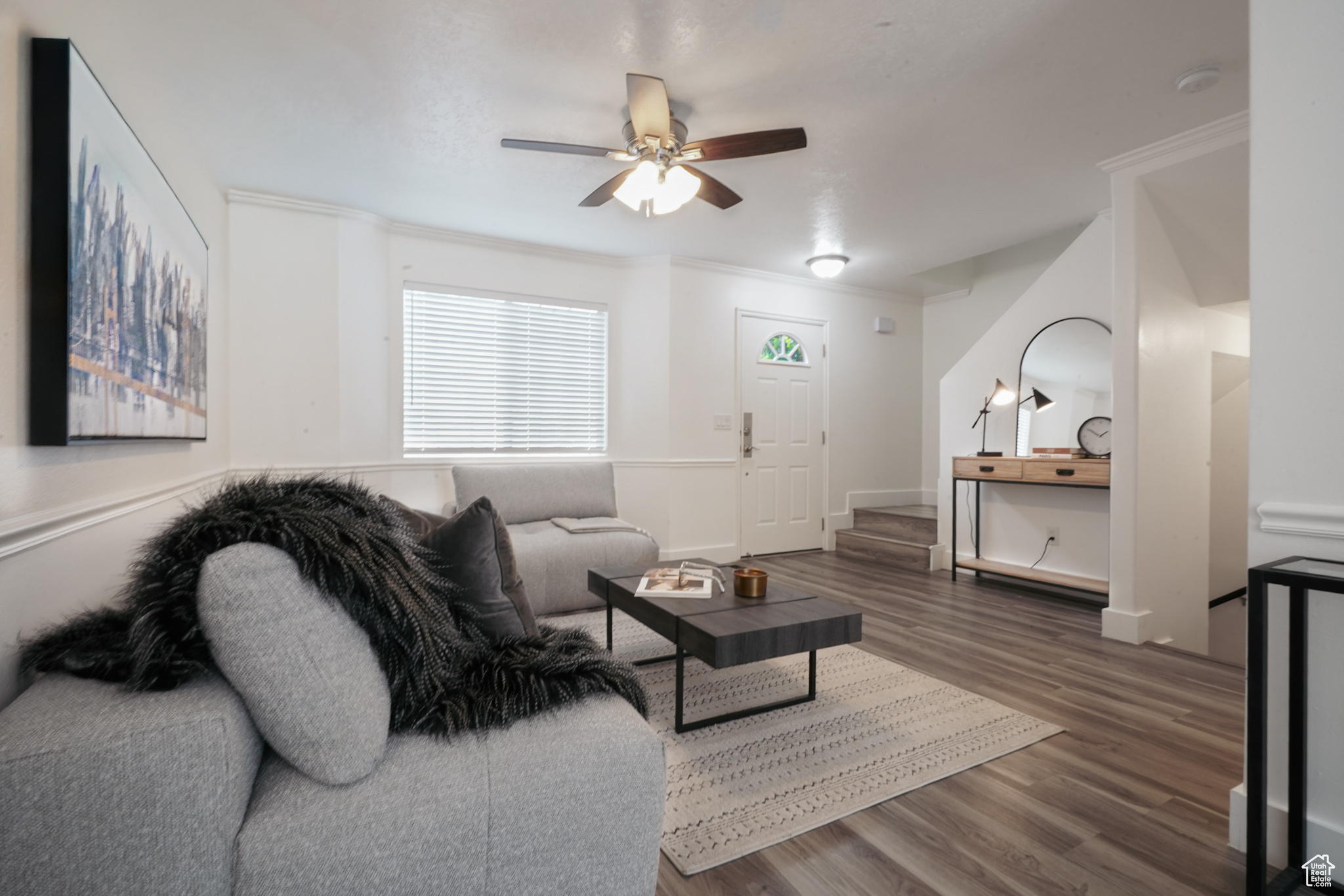 property viewer photo 2