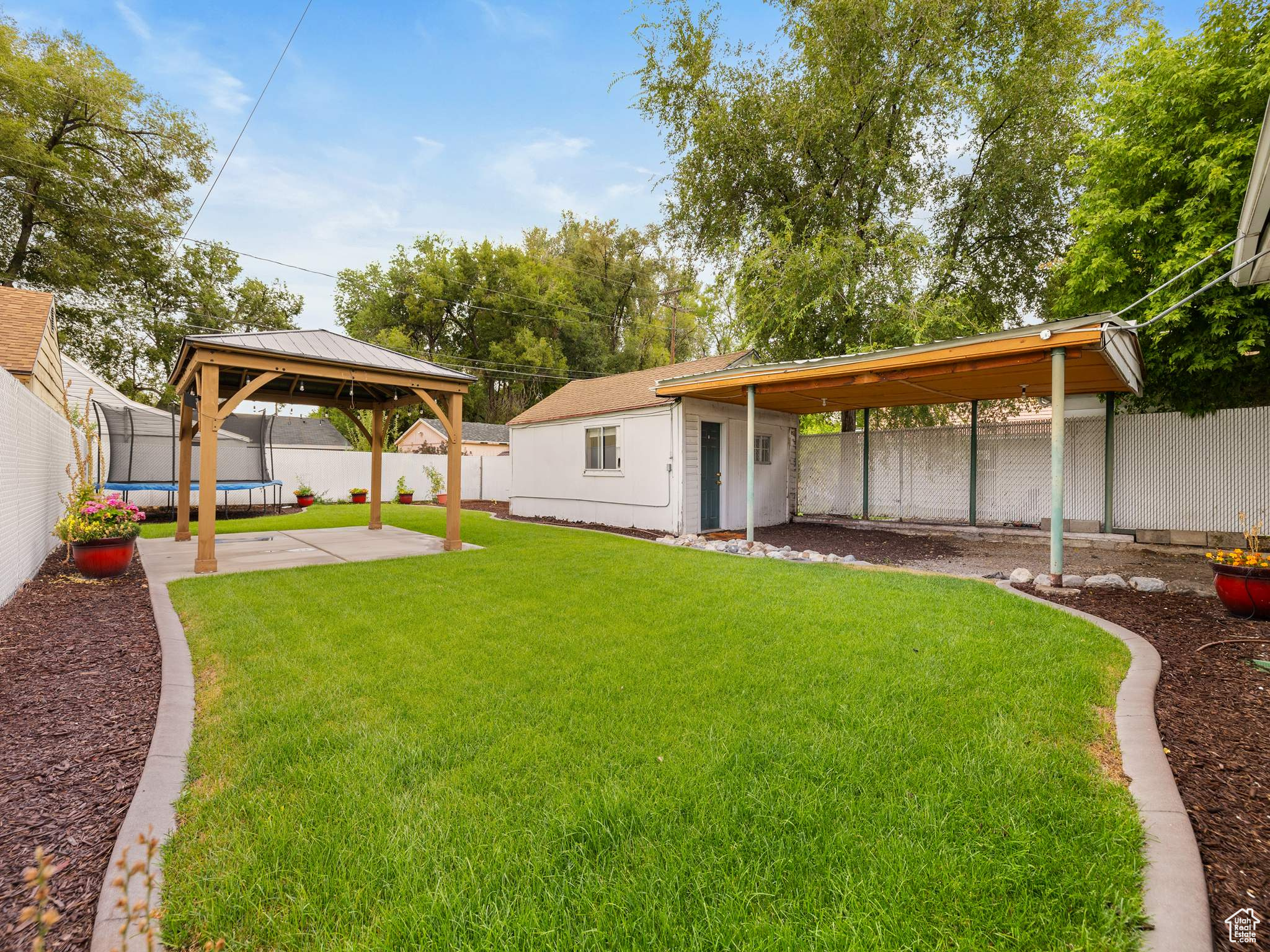 main property photo 15