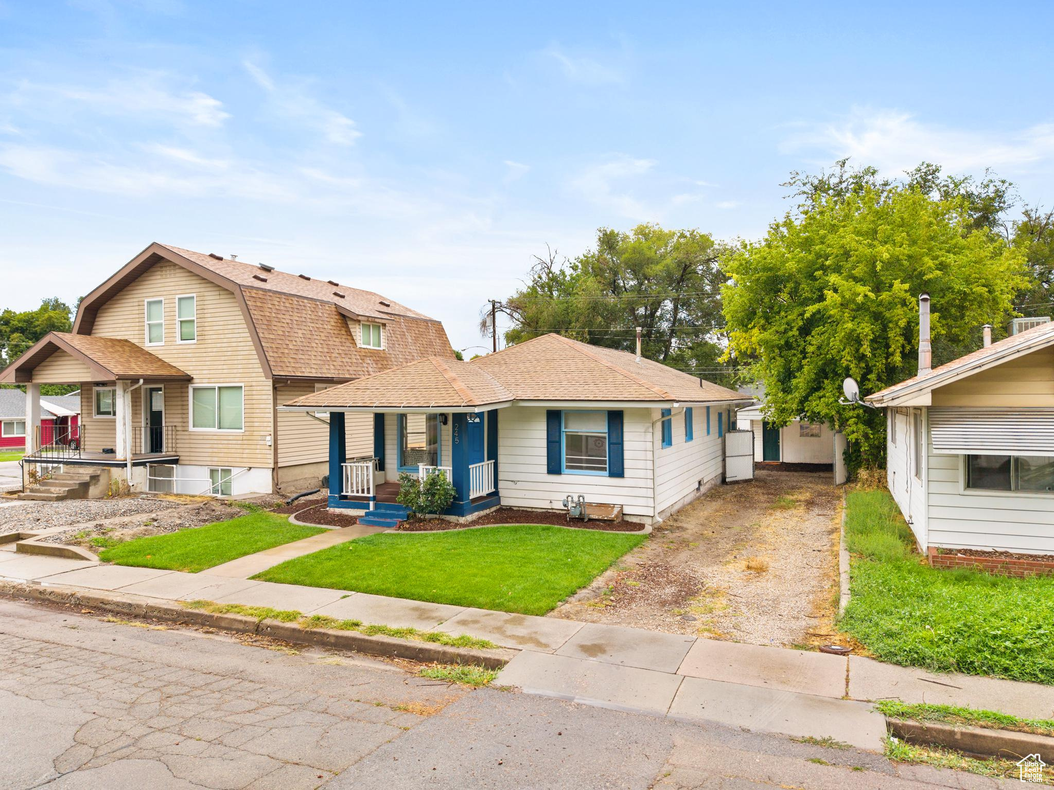 main property photo 18
