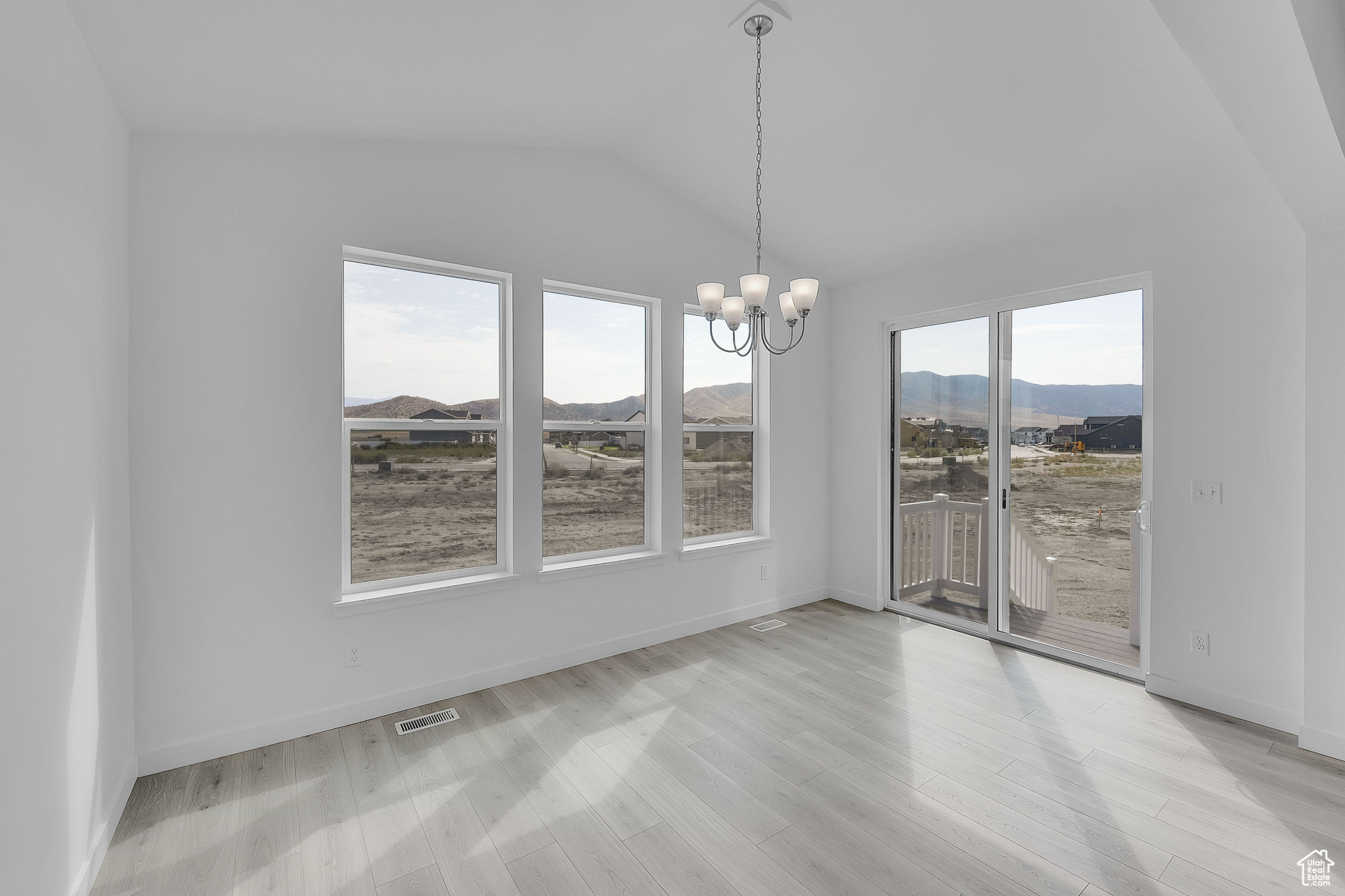 property viewer photo 5