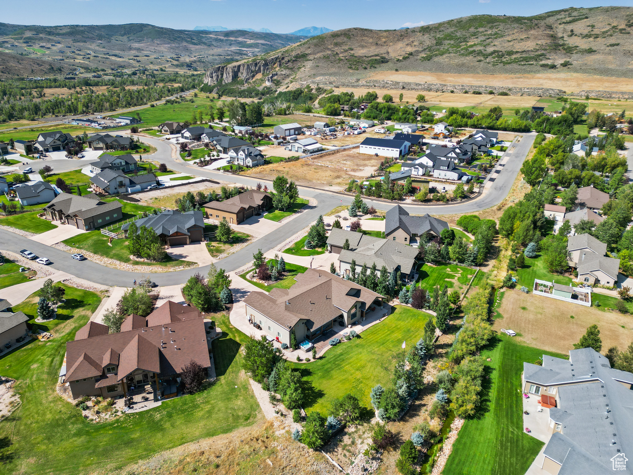 main property photo 3
