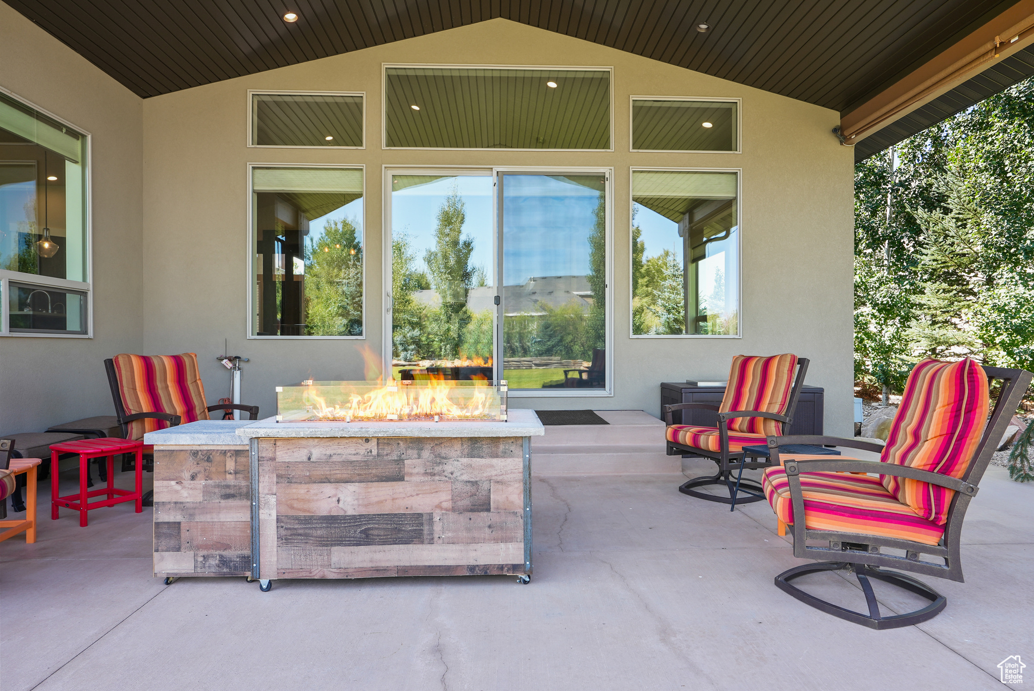 main property photo 37