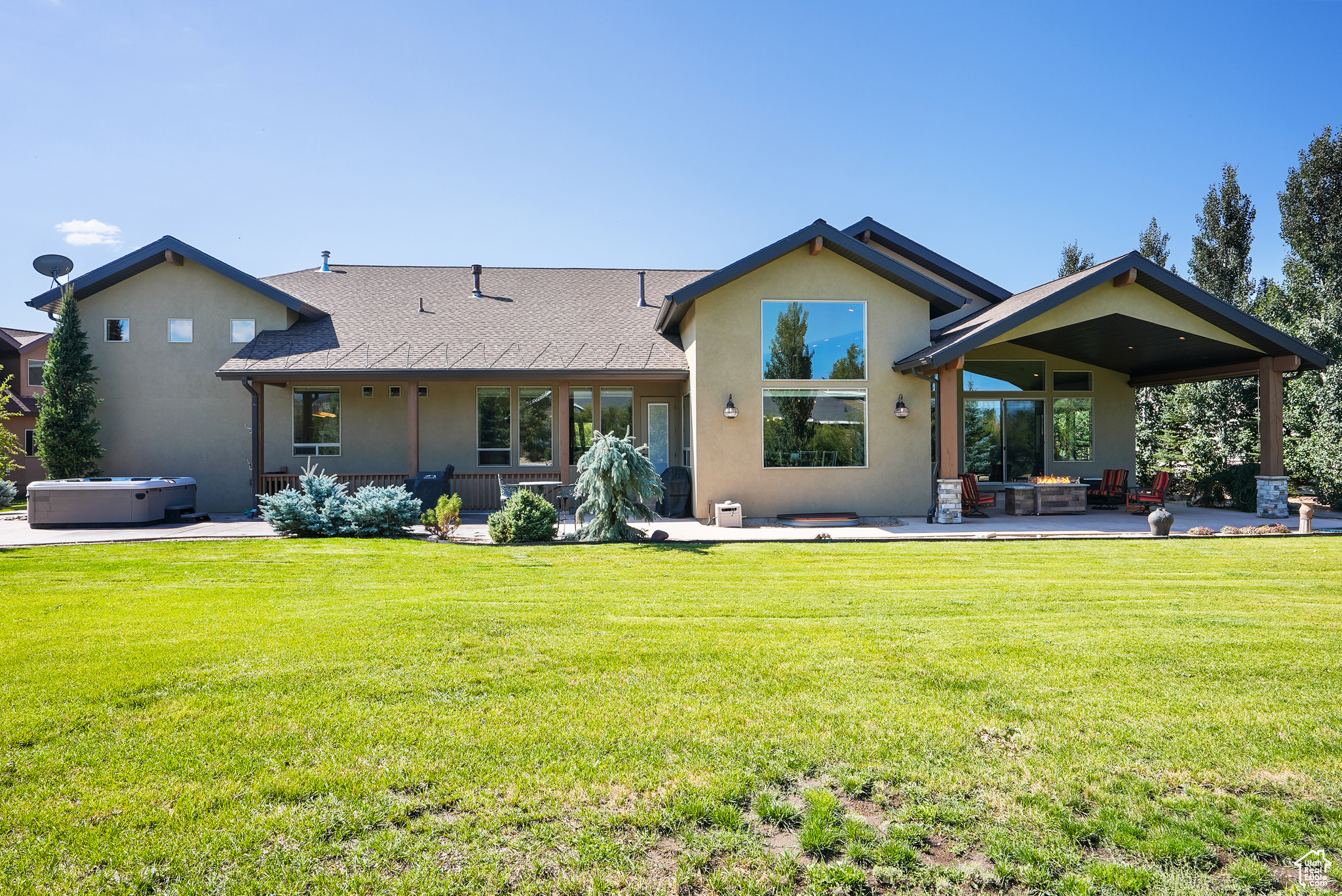 main property photo 41