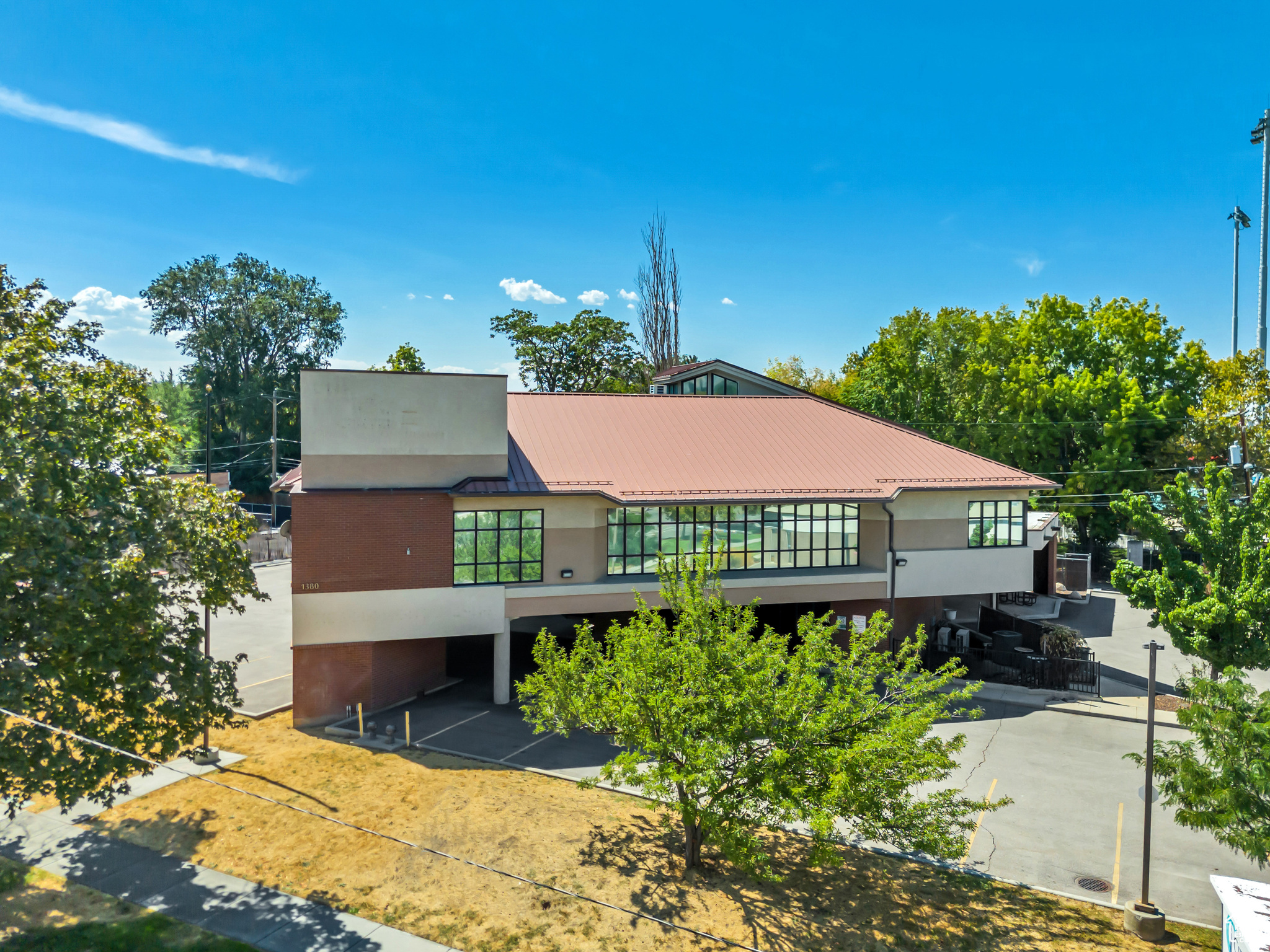 main property photo 11
