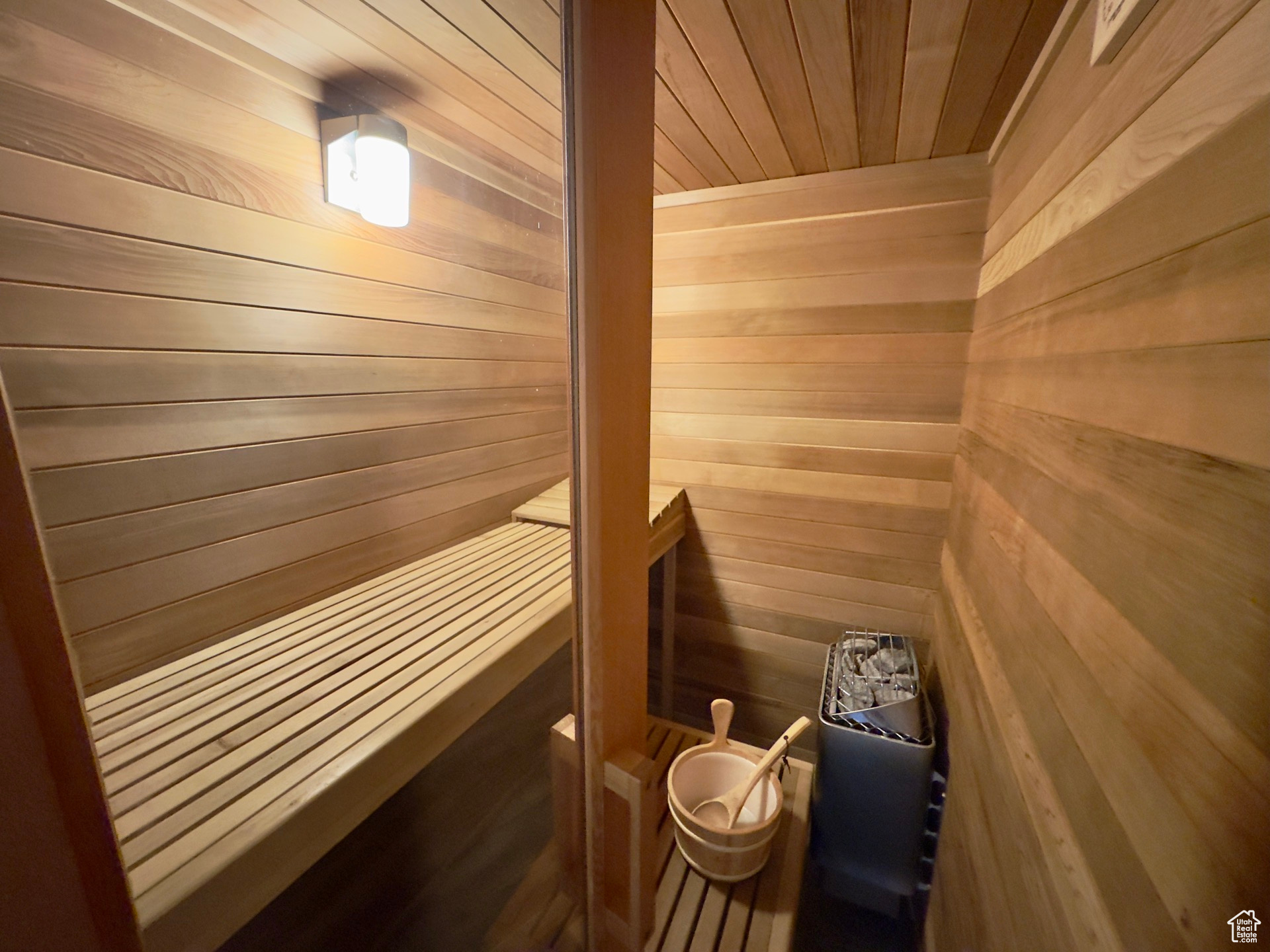 main property photo 77