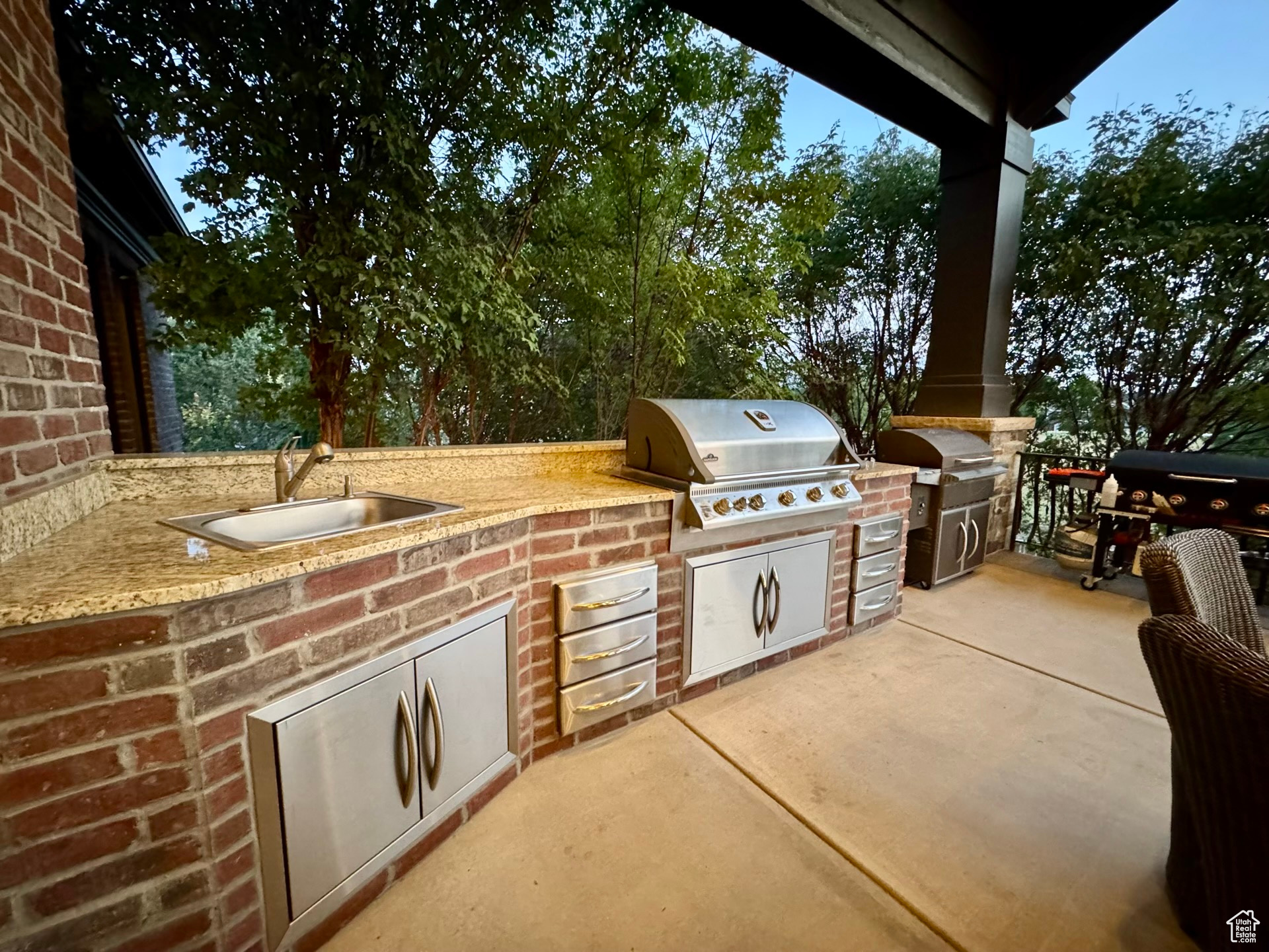 main property photo 81