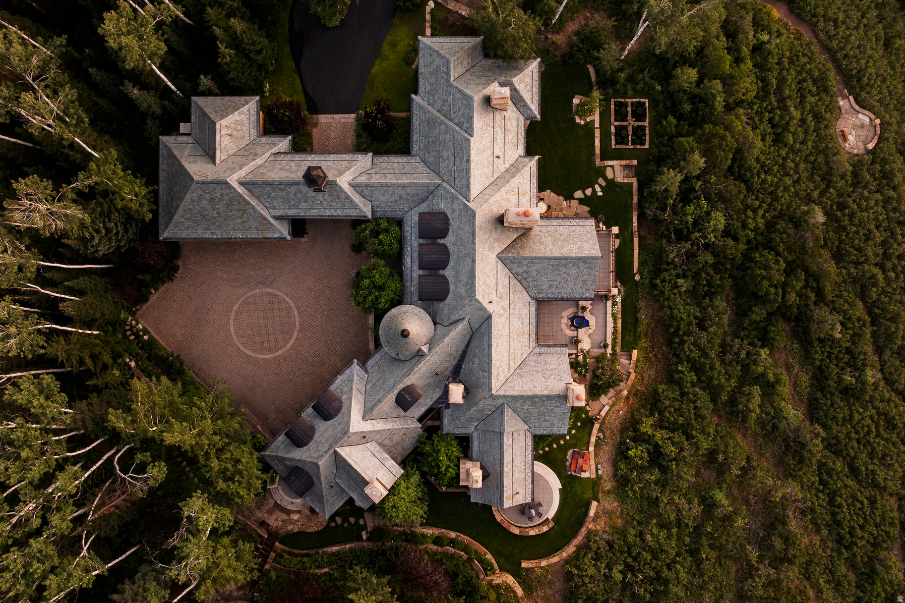 main property photo 4