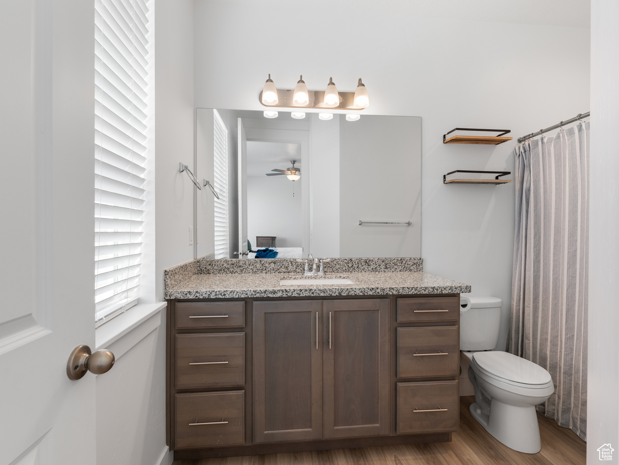 property viewer photo 12