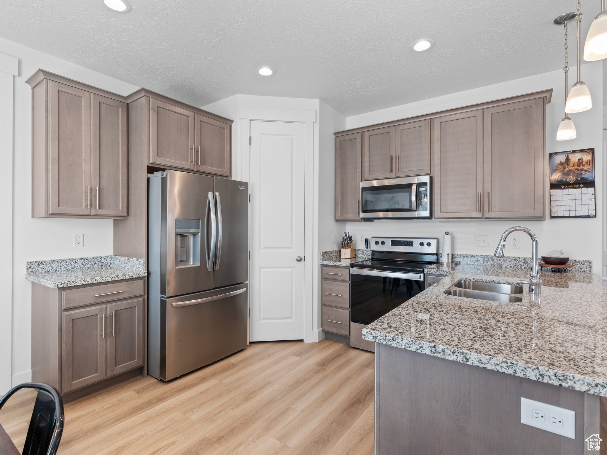 property viewer photo 7