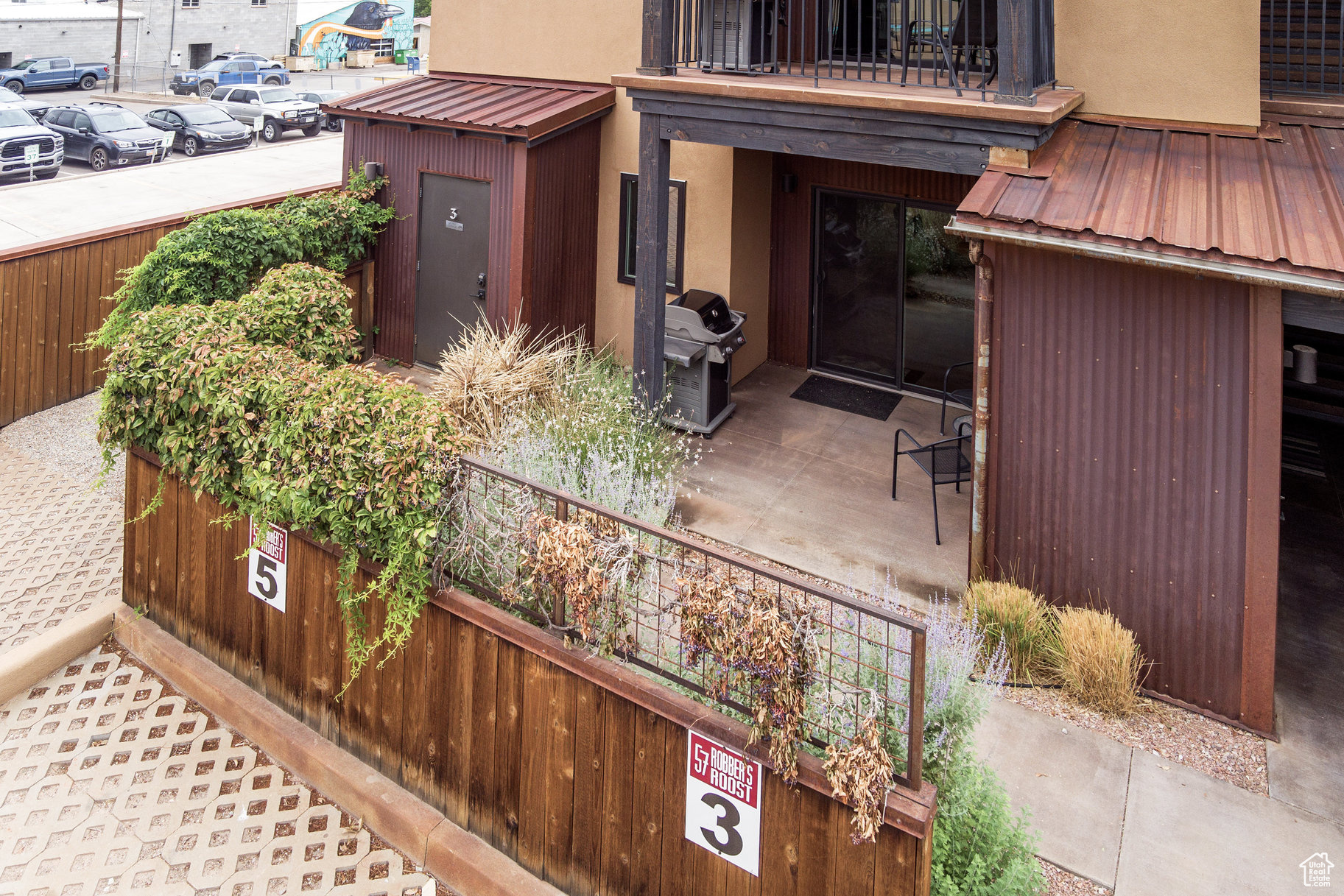 main property photo 29