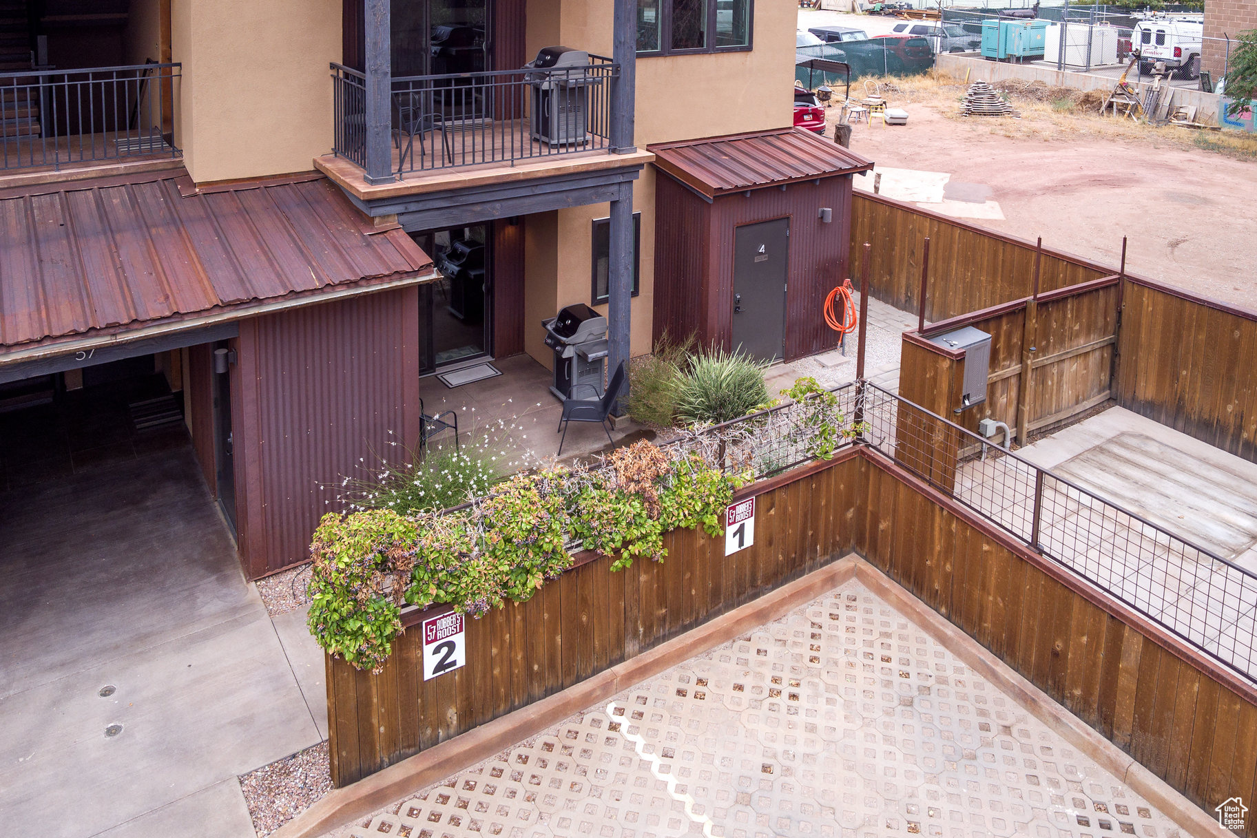 main property photo 26
