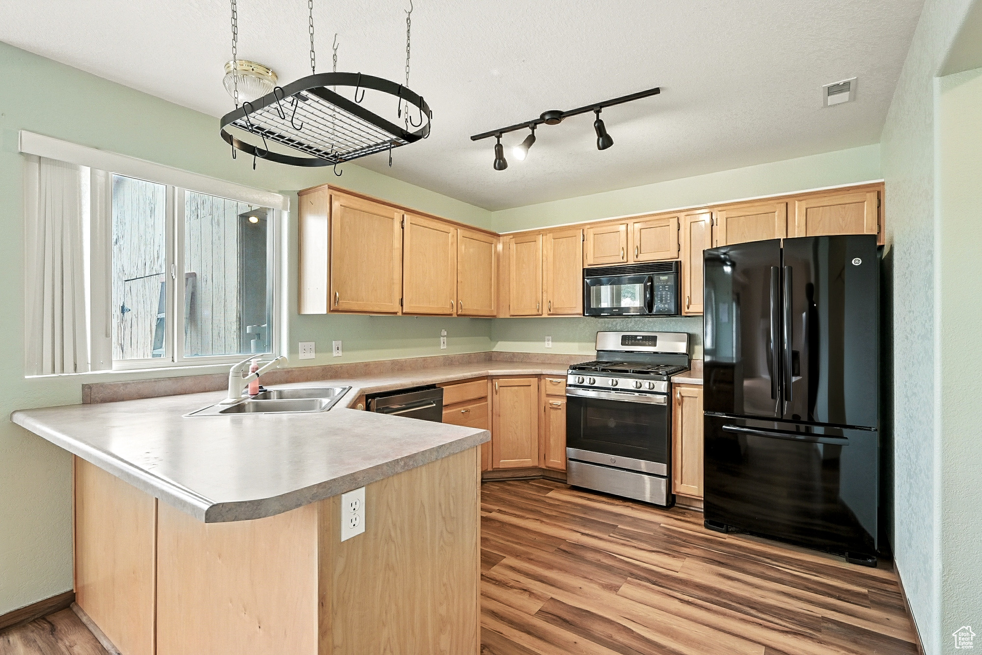 property viewer photo 10