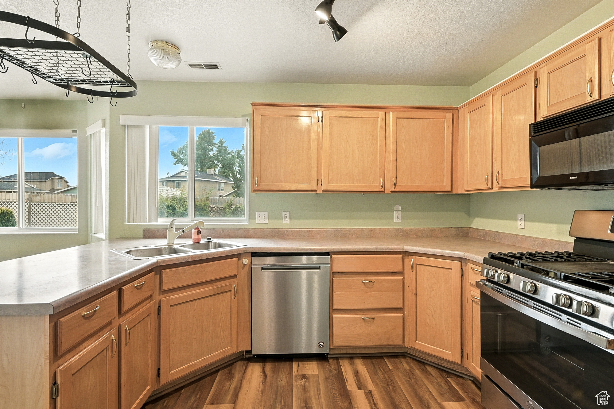 property viewer photo 11