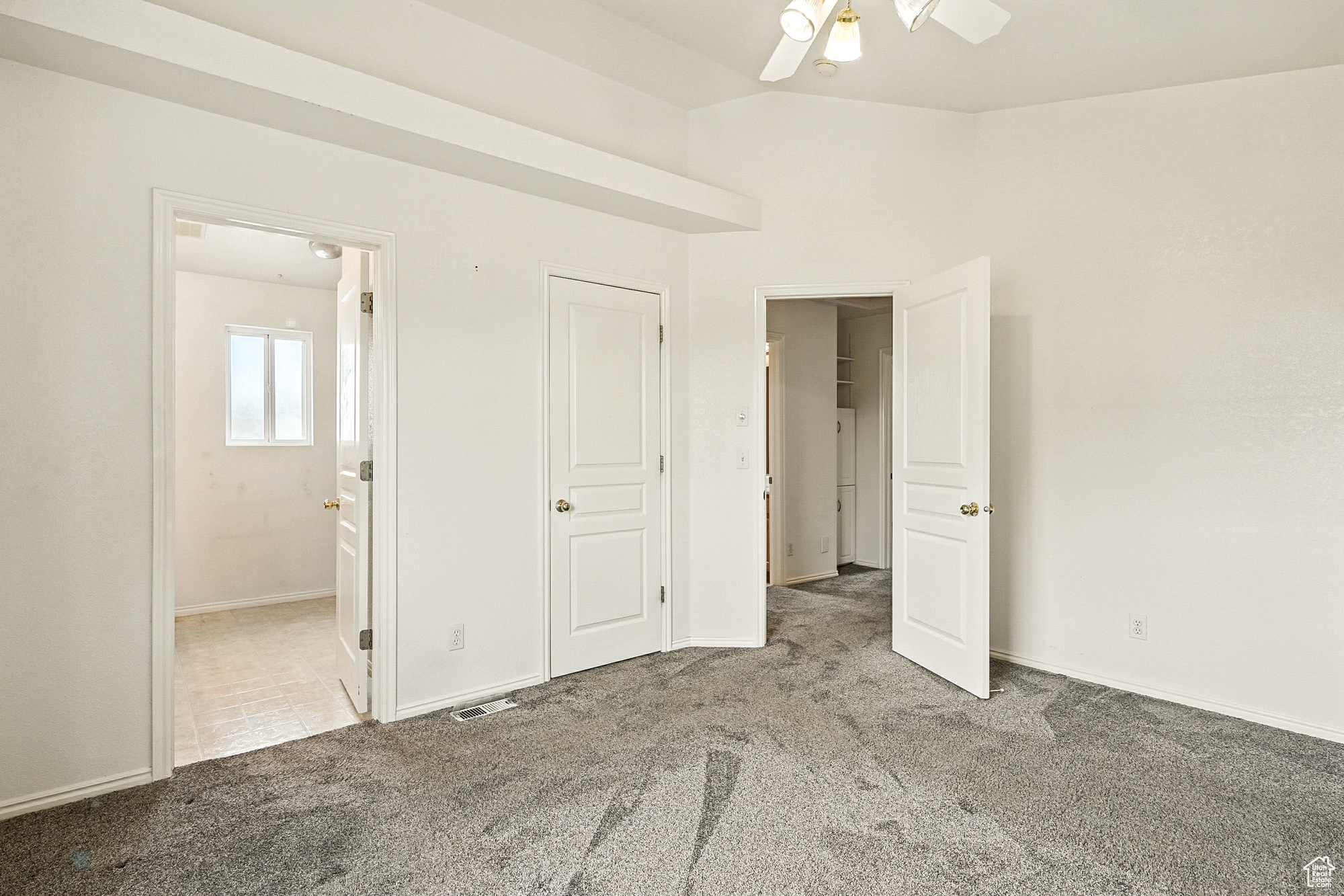 property viewer photo 18