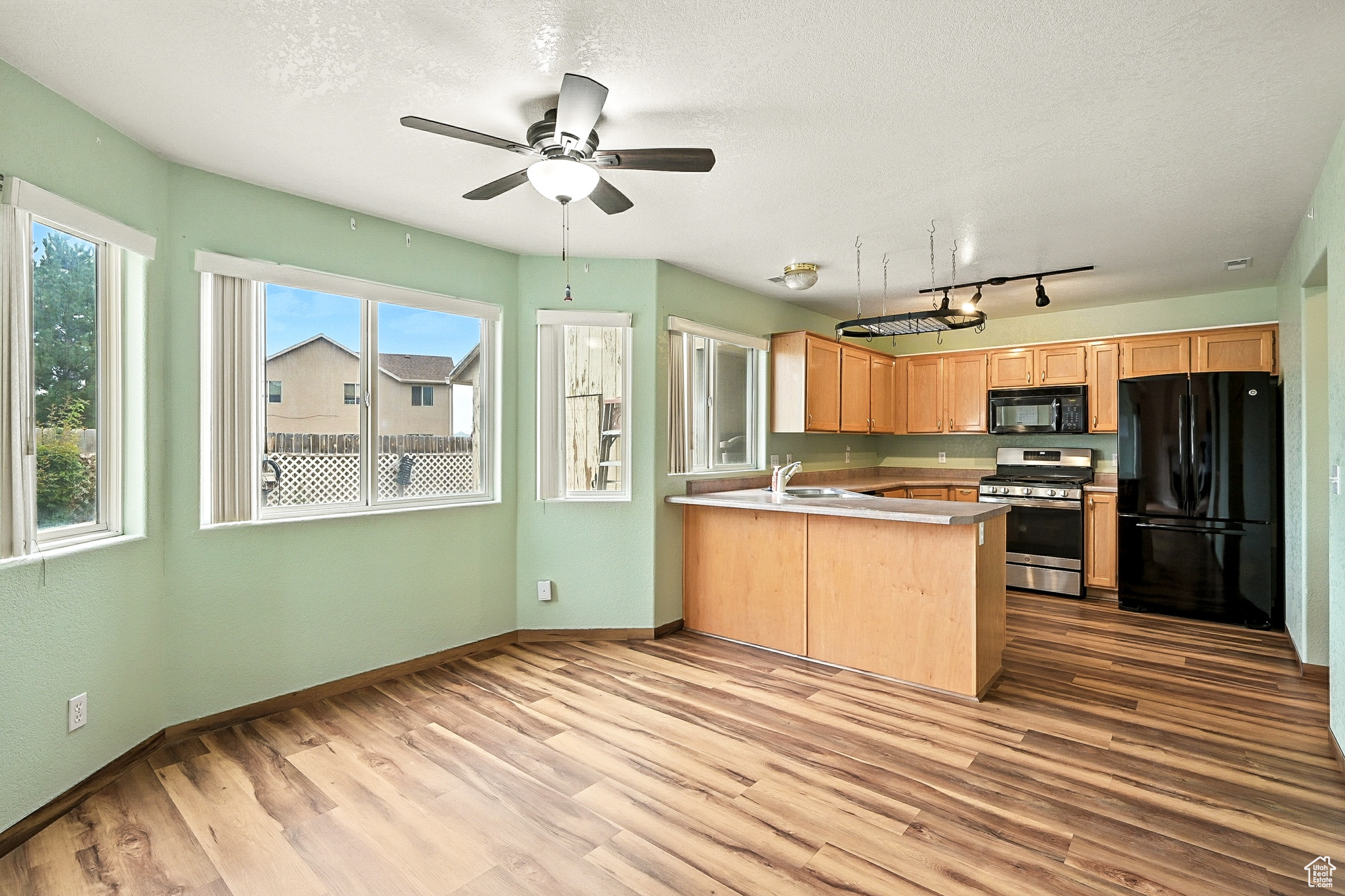 property viewer photo 8