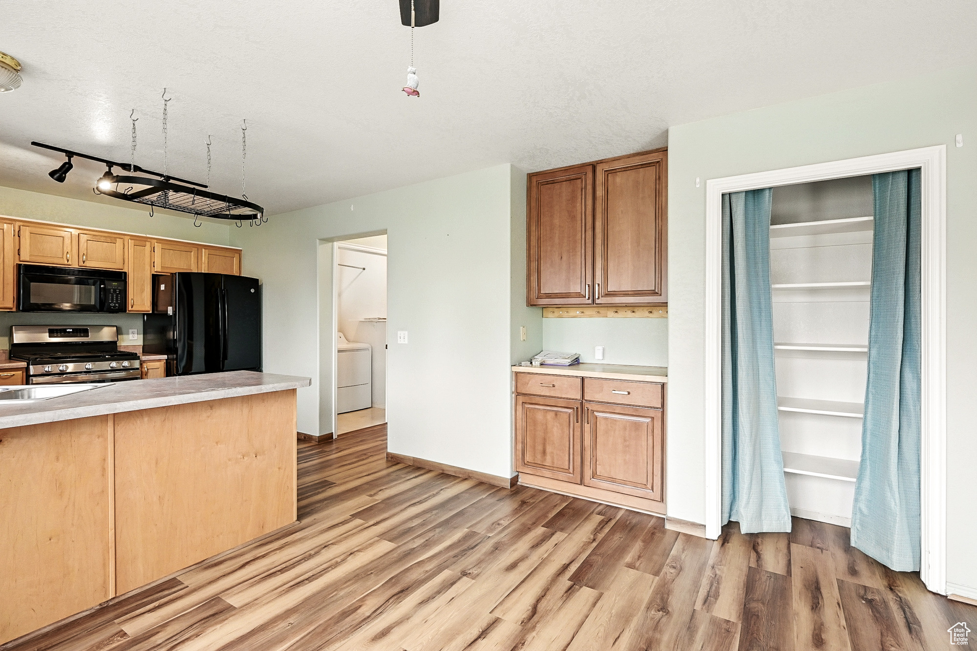 property viewer photo 9