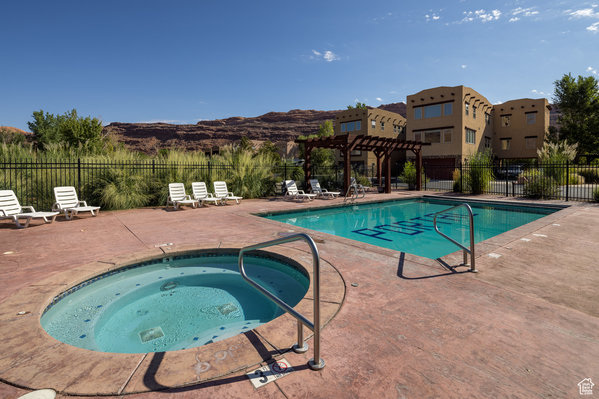 main property photo 74