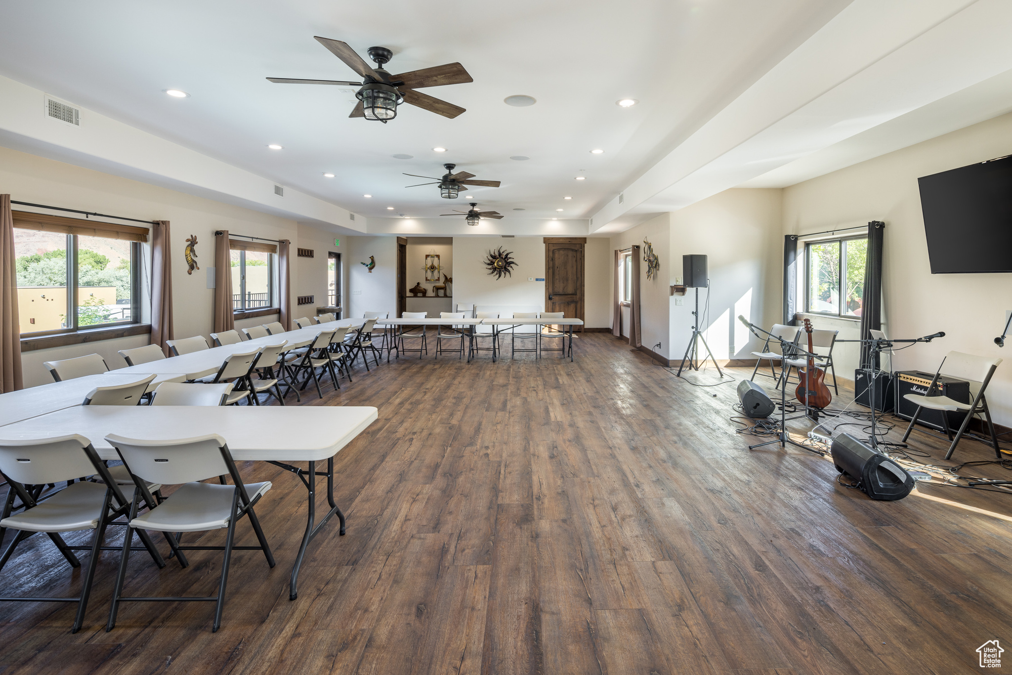 main property photo 79