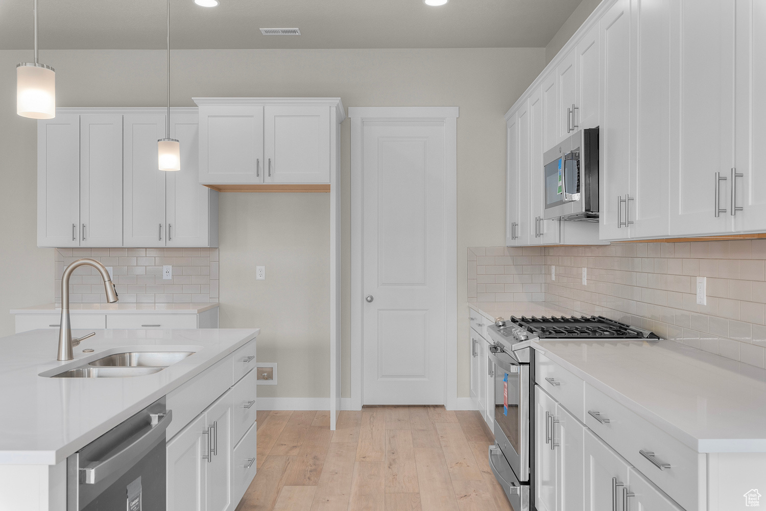 property viewer photo 10