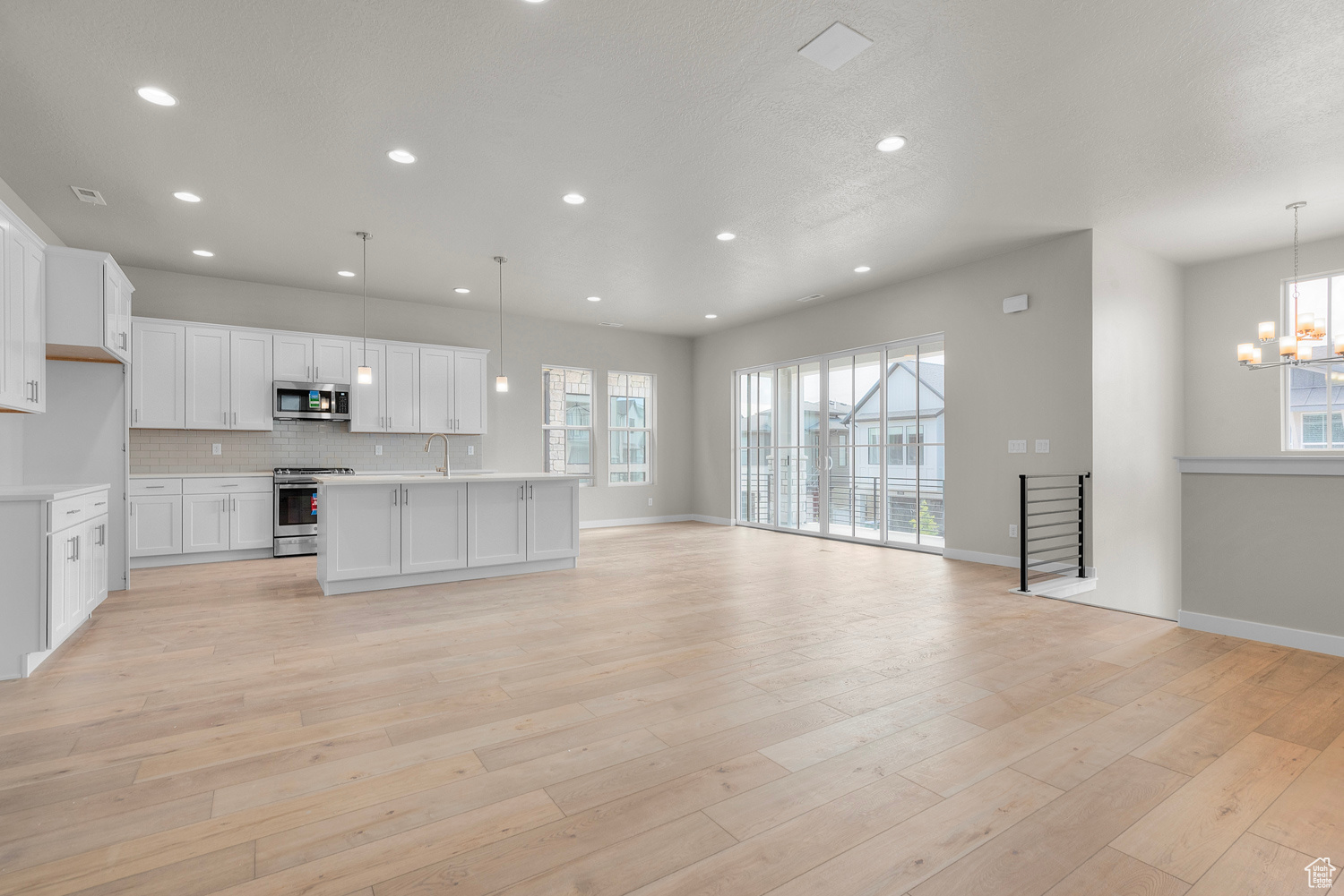 property viewer photo 6