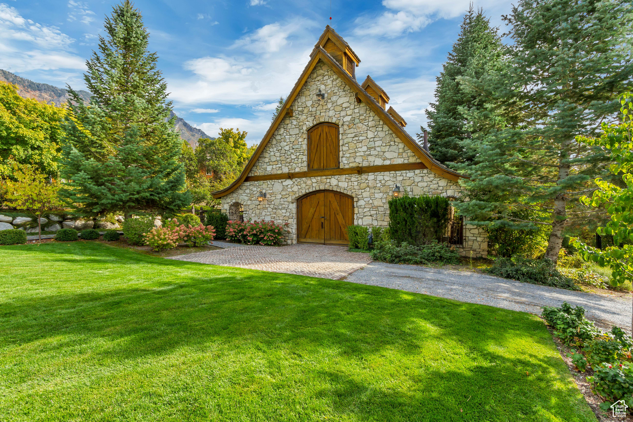 main property photo 112