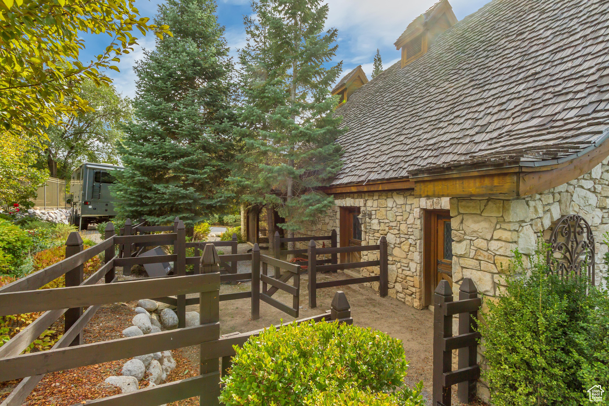 main property photo 113