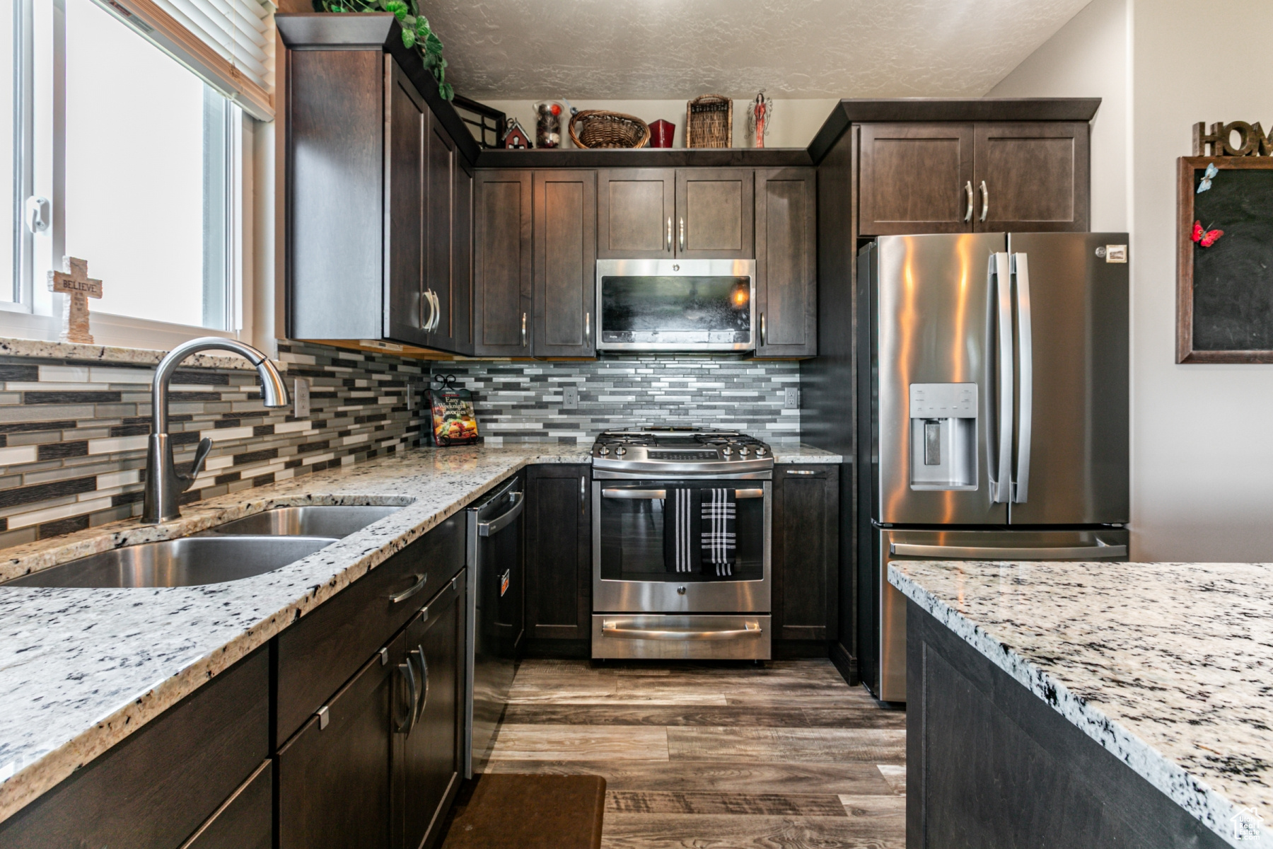 property viewer photo 10
