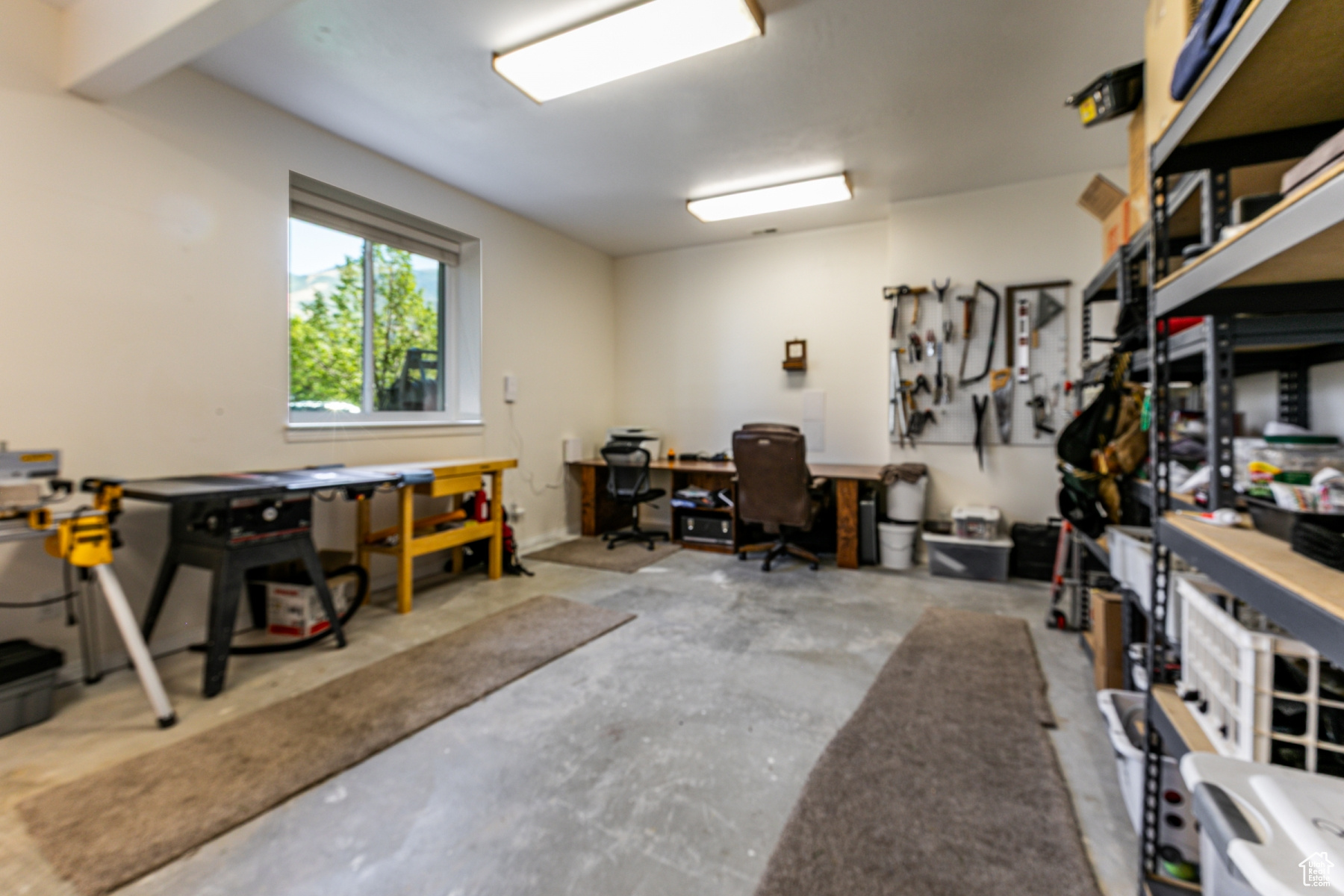 property viewer photo 23