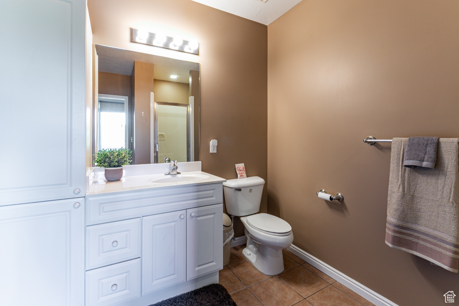 property viewer photo 25