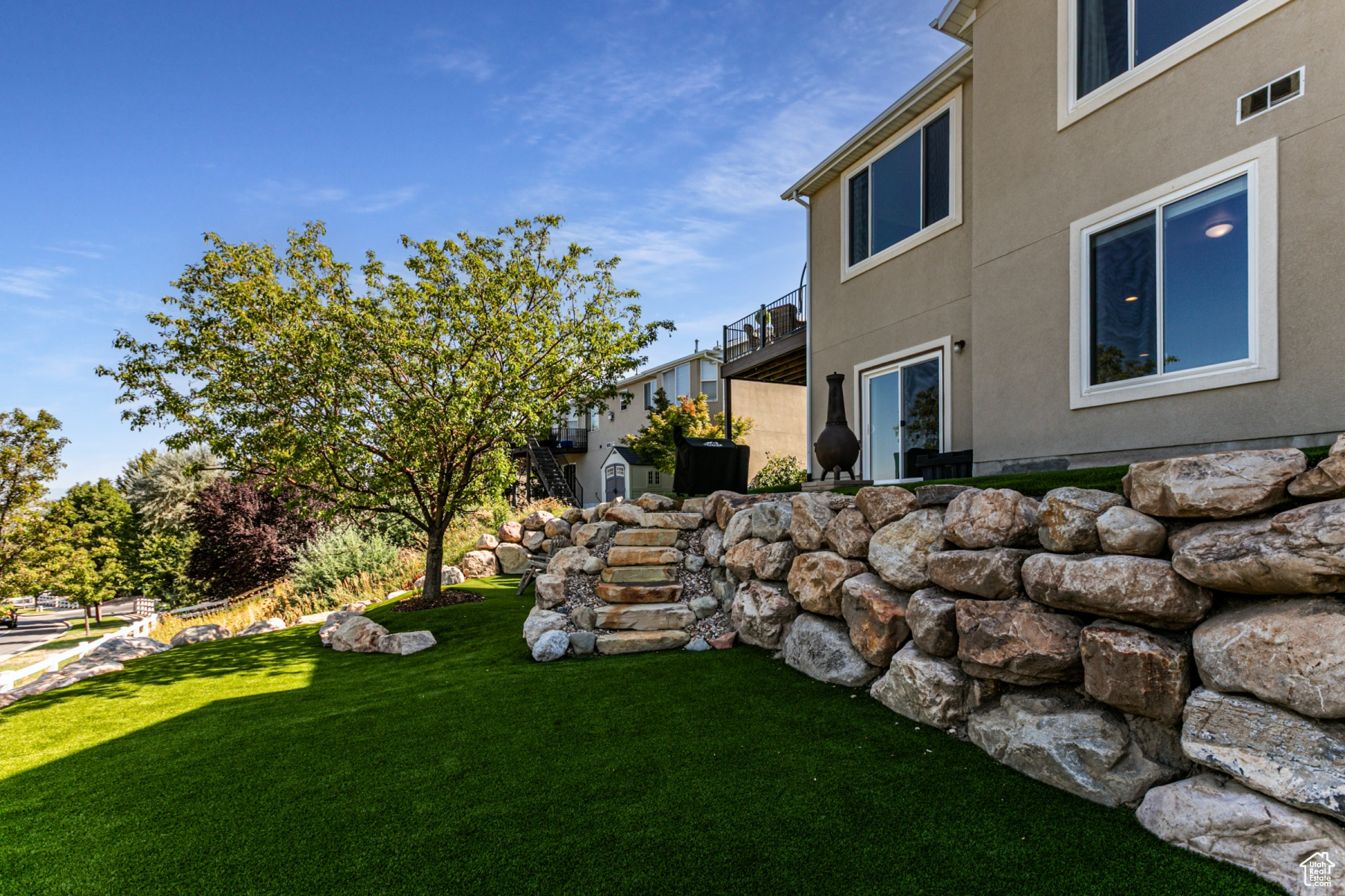 property viewer photo 33