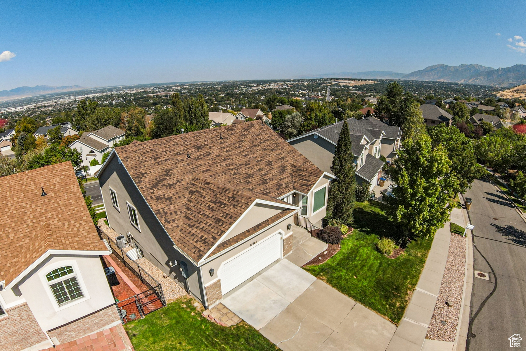 property viewer photo 35