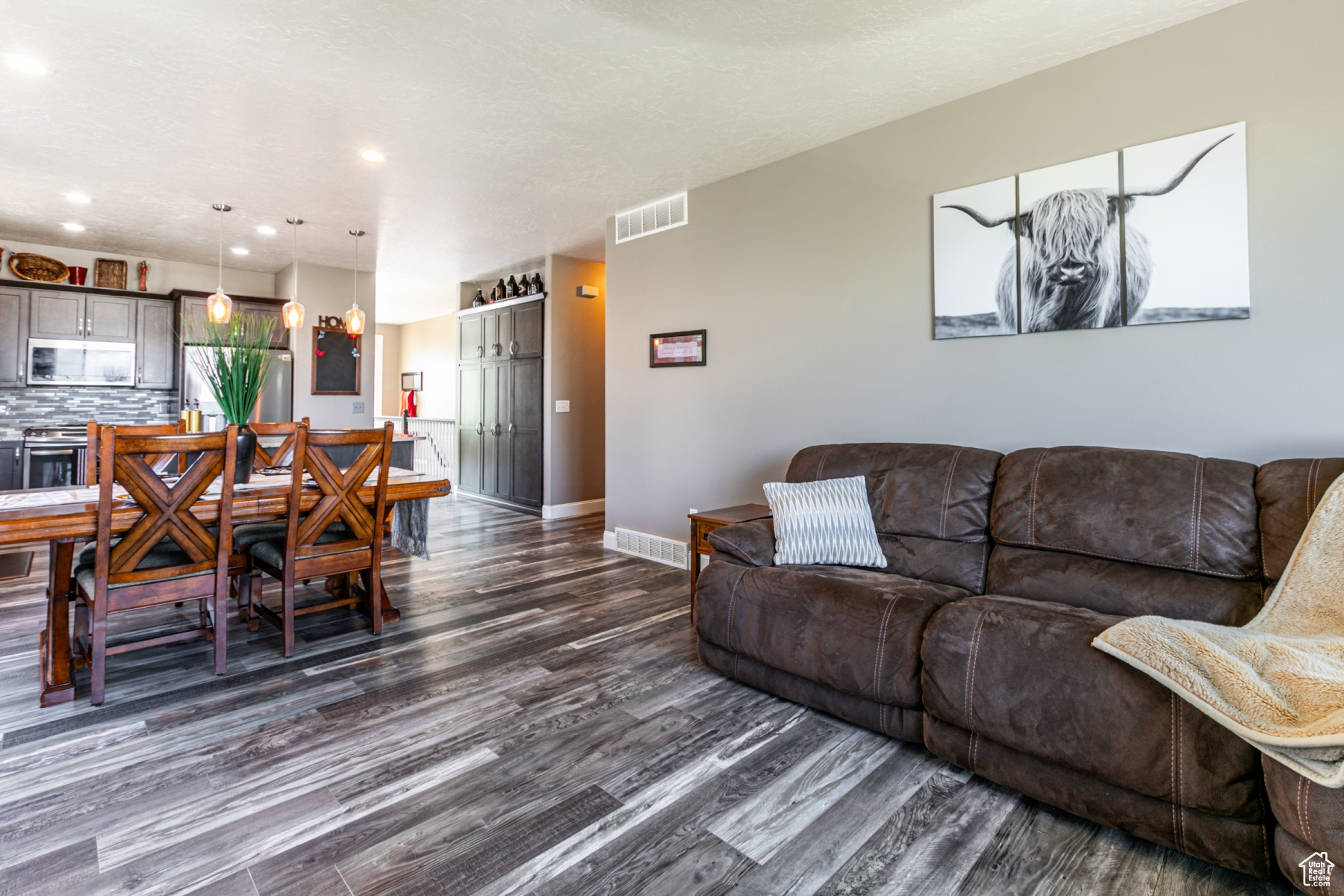 property viewer photo 6