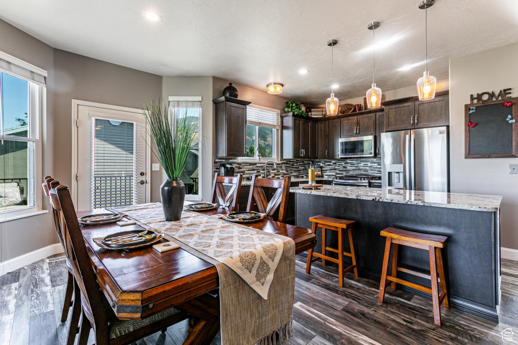 property viewer photo 7
