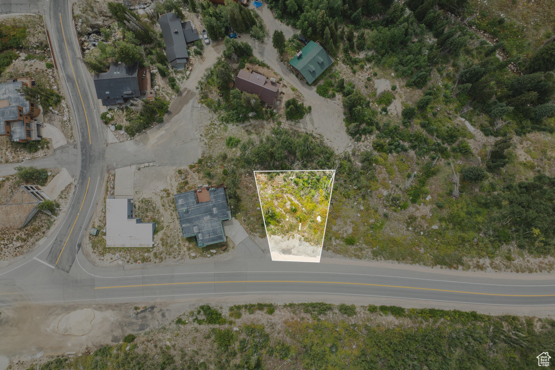 main property photo 13
