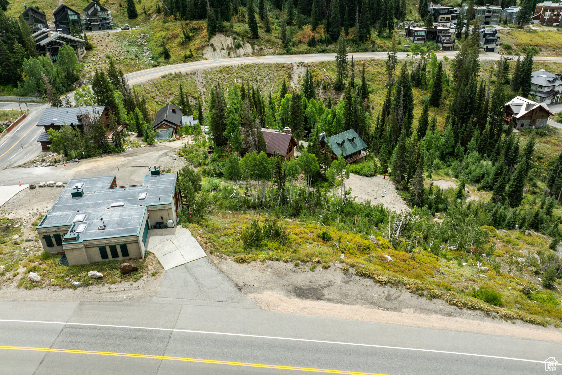 main property photo 14