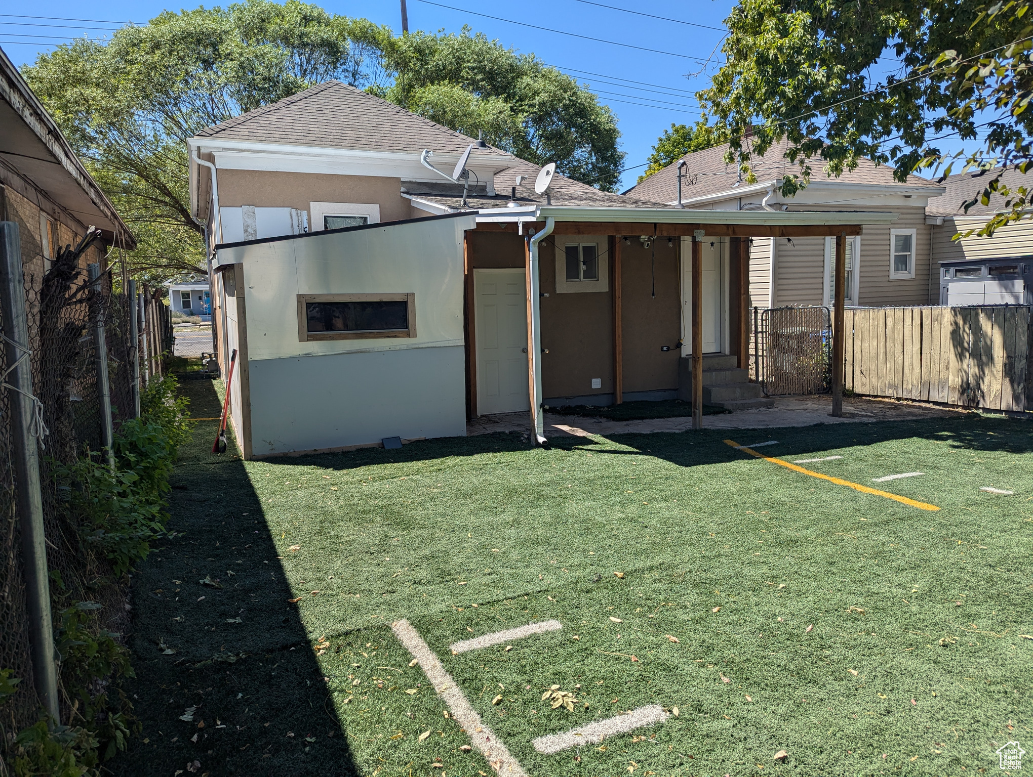 main property photo 17