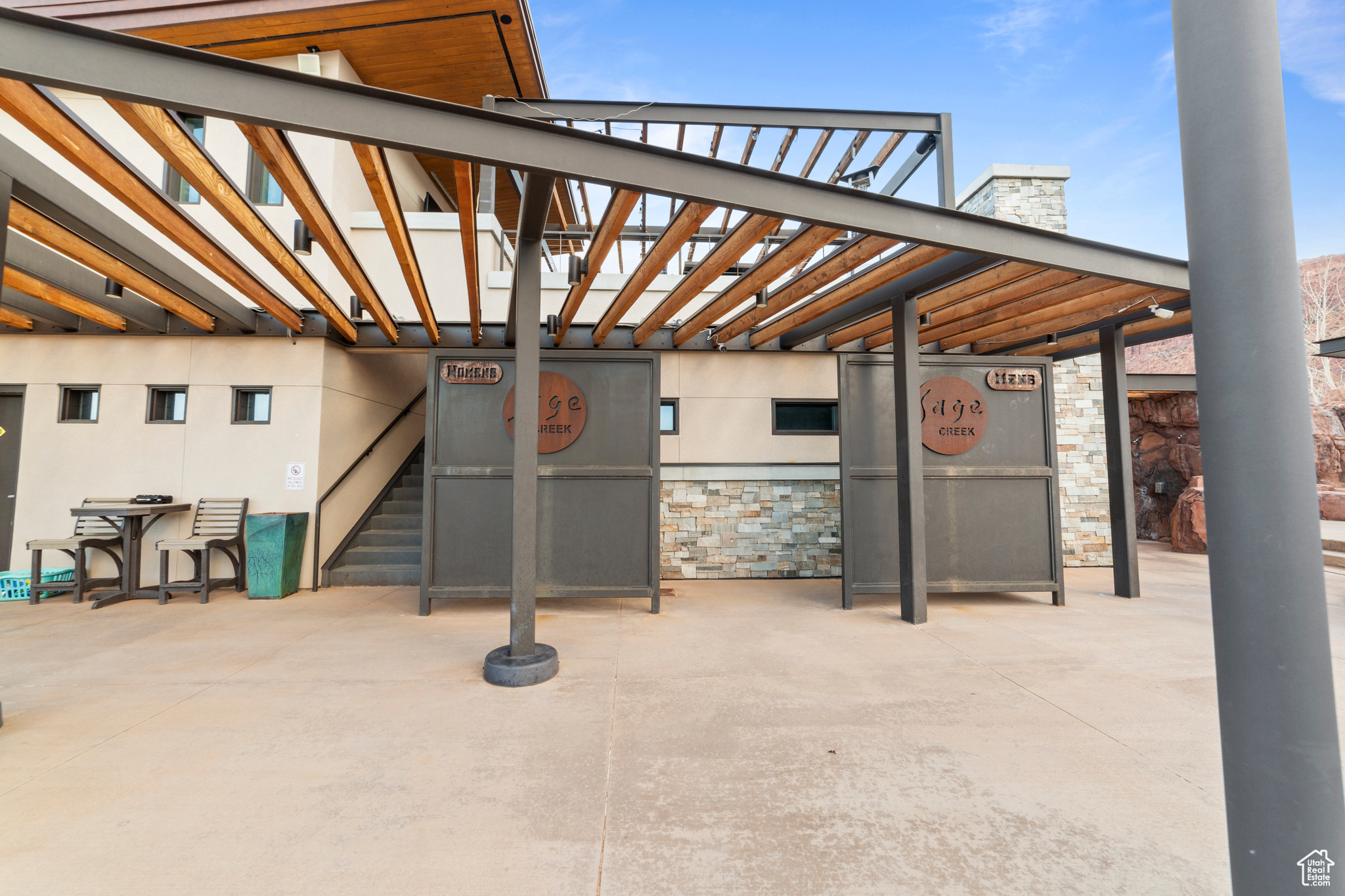 main property photo 41