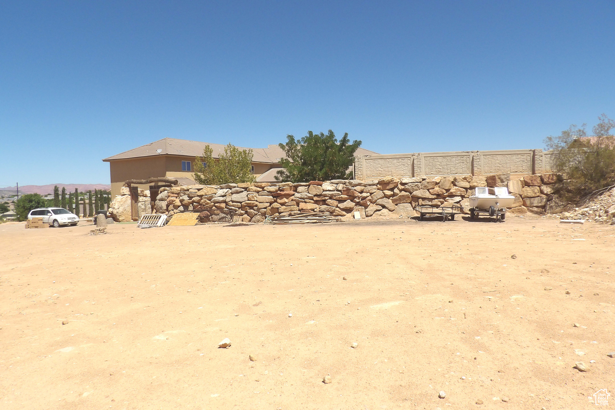 main property photo 111