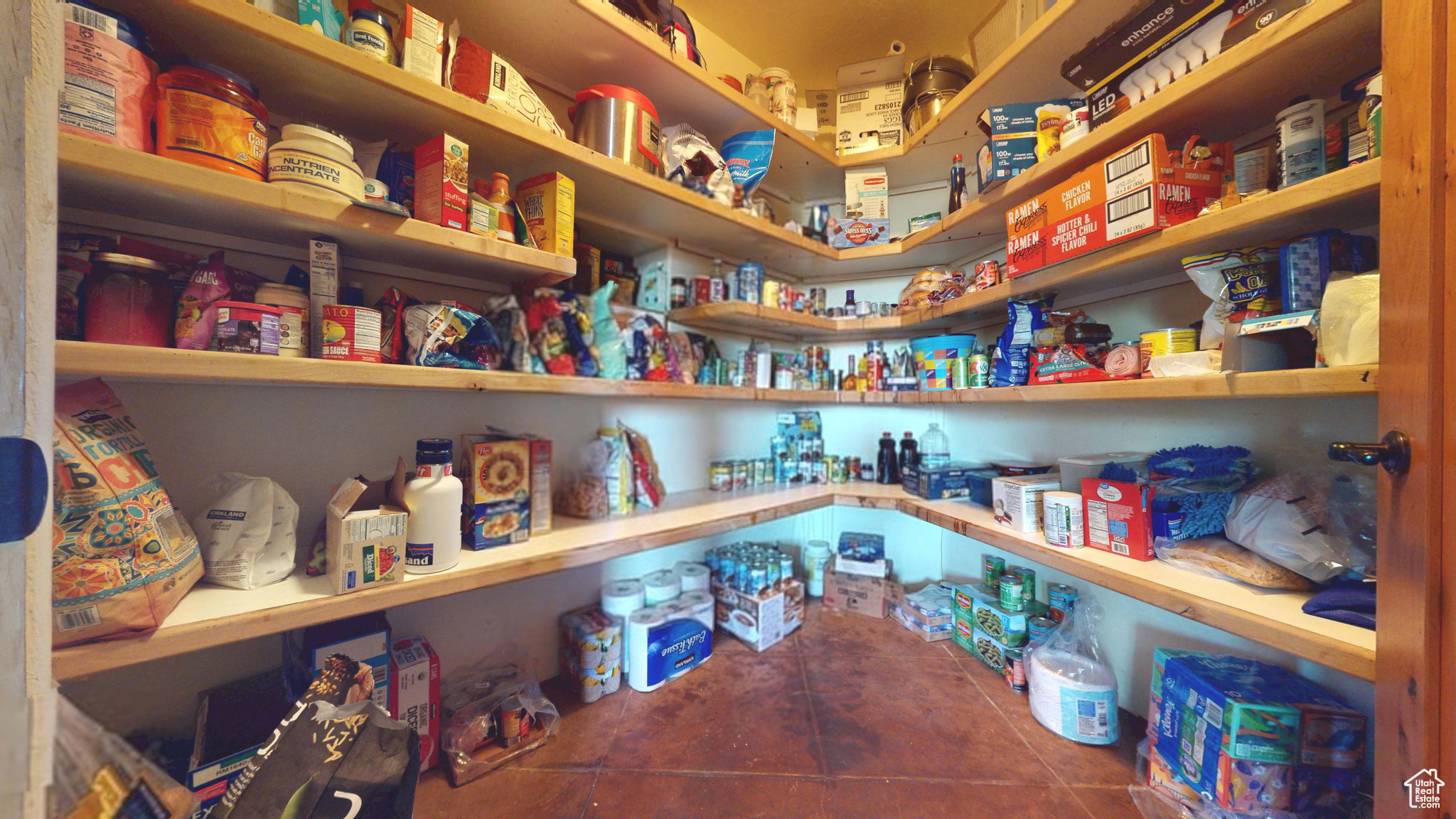 main property photo 44
